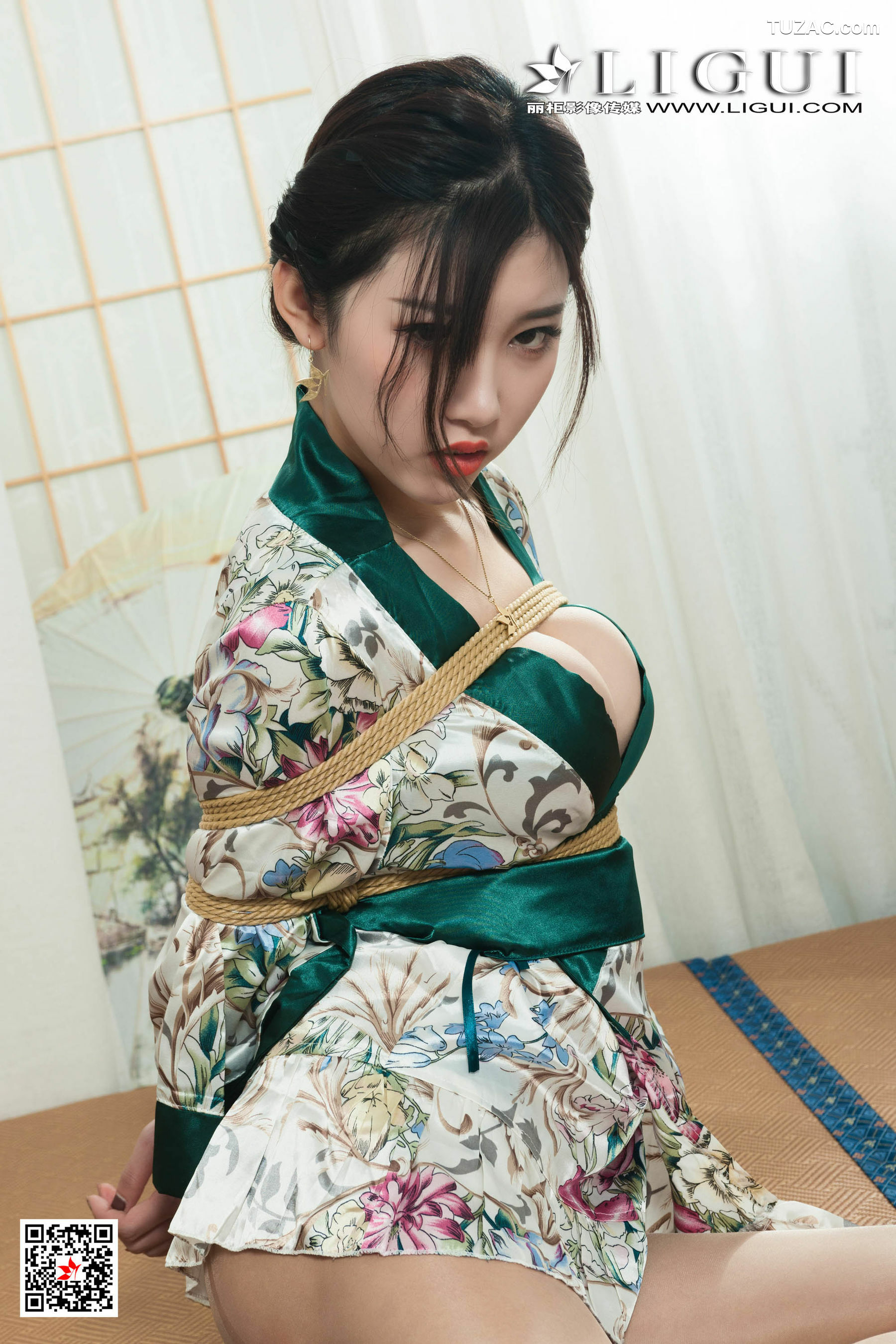 丽柜_腿模筱筱《性感和服美束》 写真集[64P]