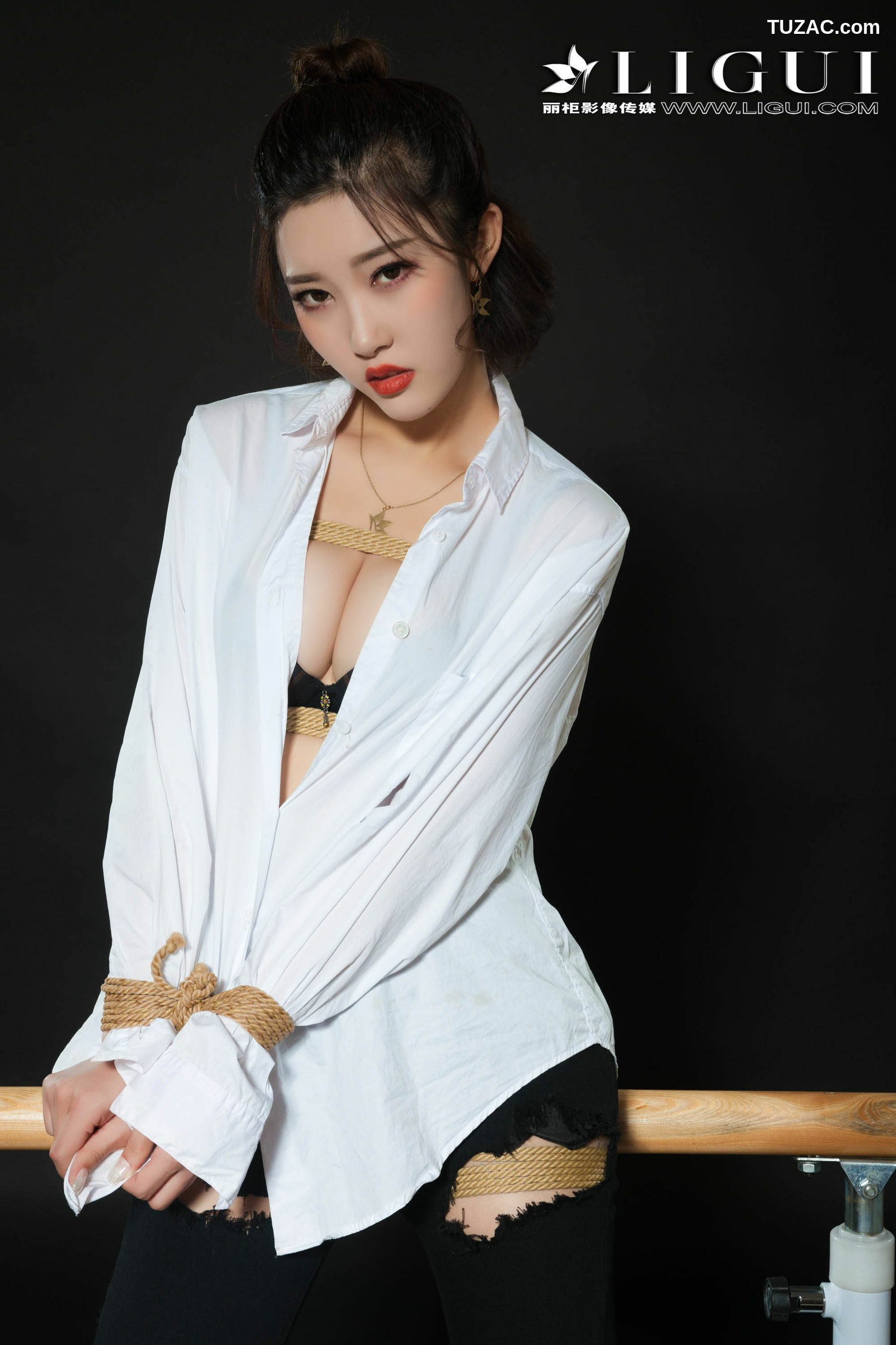 丽柜_腿模筱筱《牛仔紧身裤+白衬衫+美束捆绑》 网络丽人 写真集[92P]