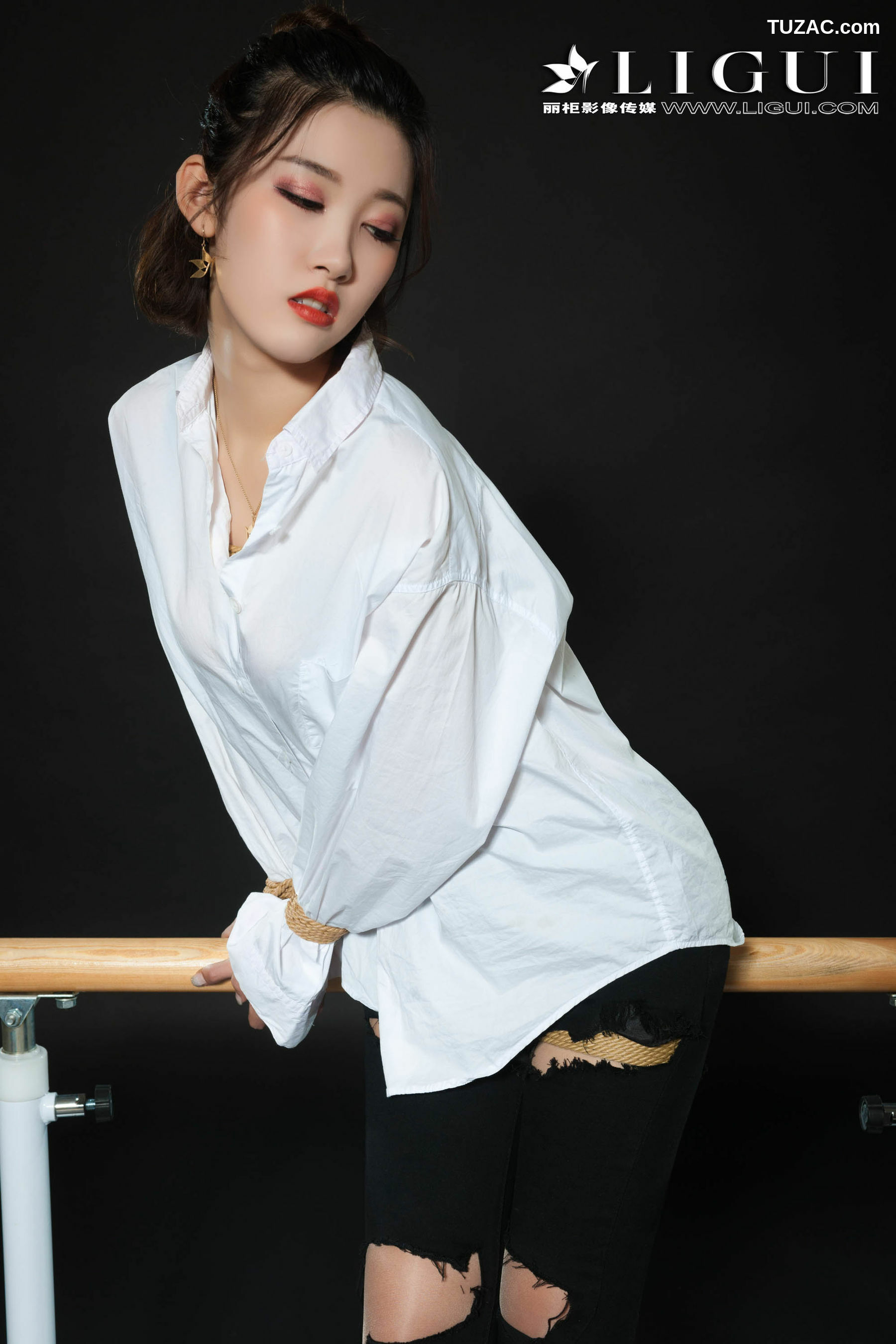 丽柜_腿模筱筱《牛仔紧身裤+白衬衫+美束捆绑》 网络丽人 写真集[92P]