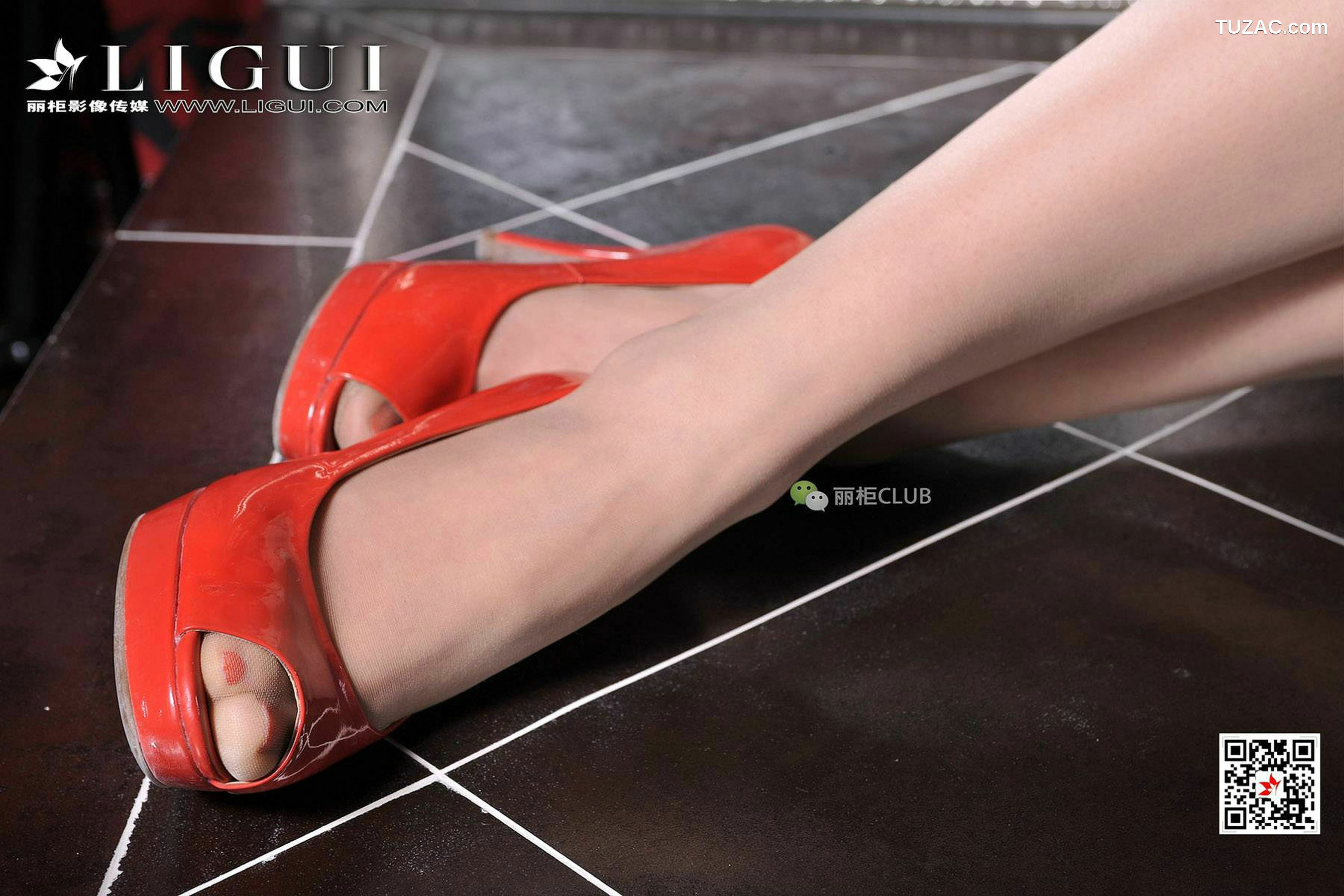 丽柜_腿模美辰《蕾丝裙+红高跟》 写真集[66P]