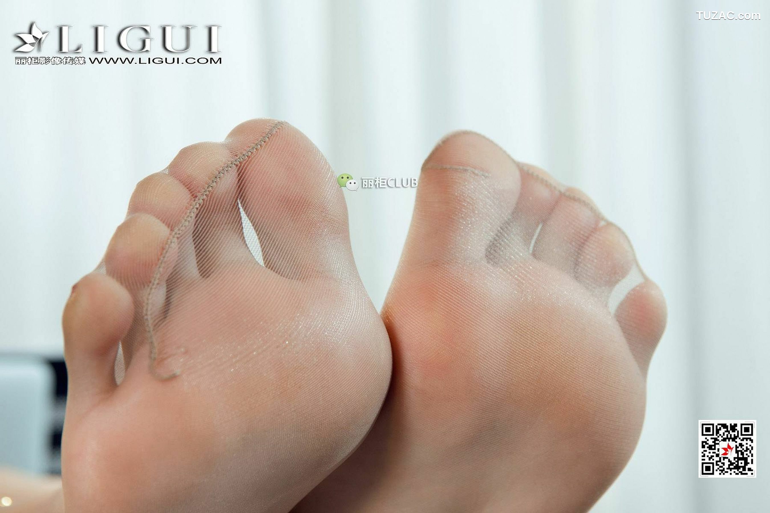 丽柜_腿模莹莹《肉丝袜美腿丽人》 写真集[57P]