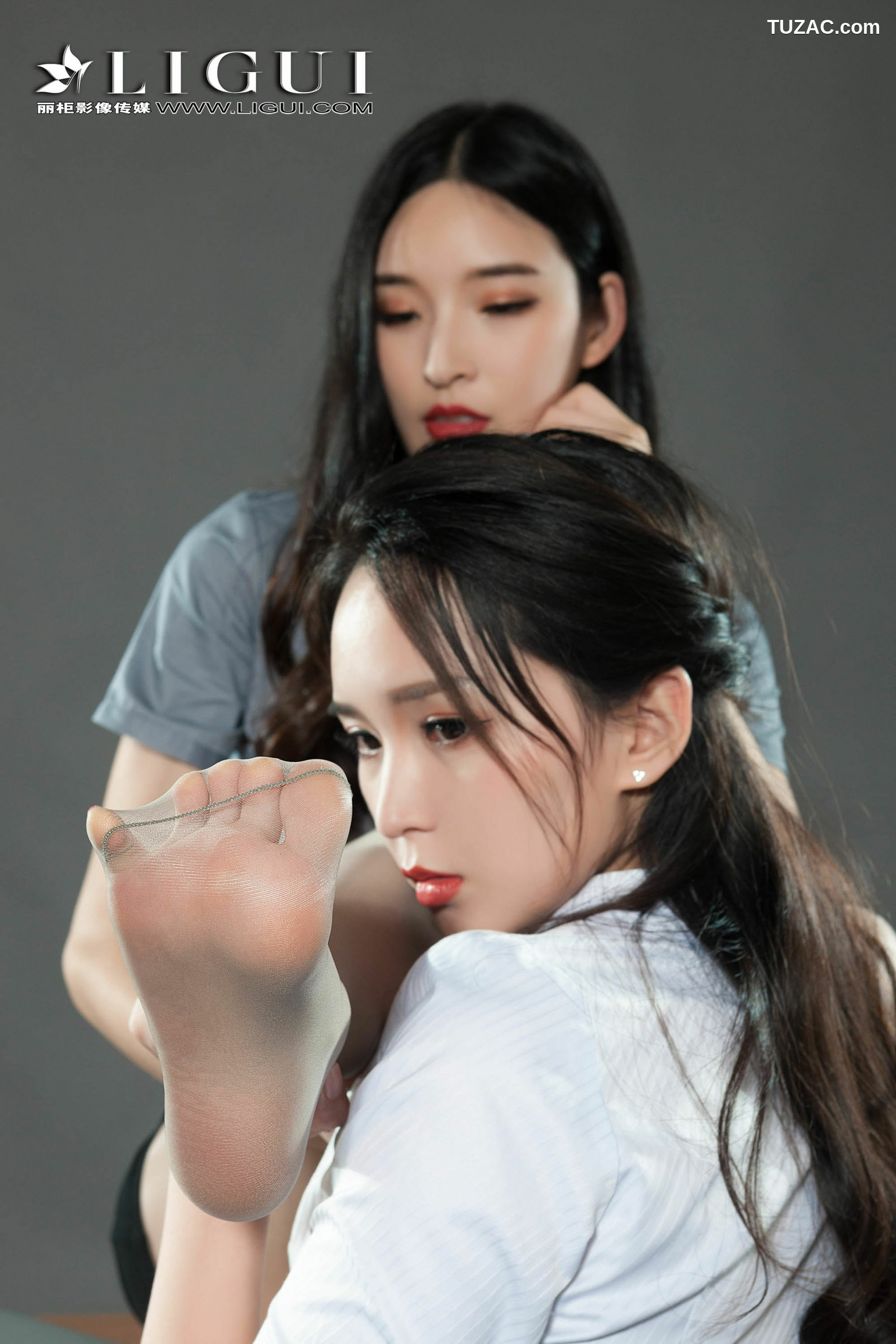 丽柜_腿模雪糕&amp;amp;筱筱《办公室丝足诱惑》 网络丽人 写真集[61P]