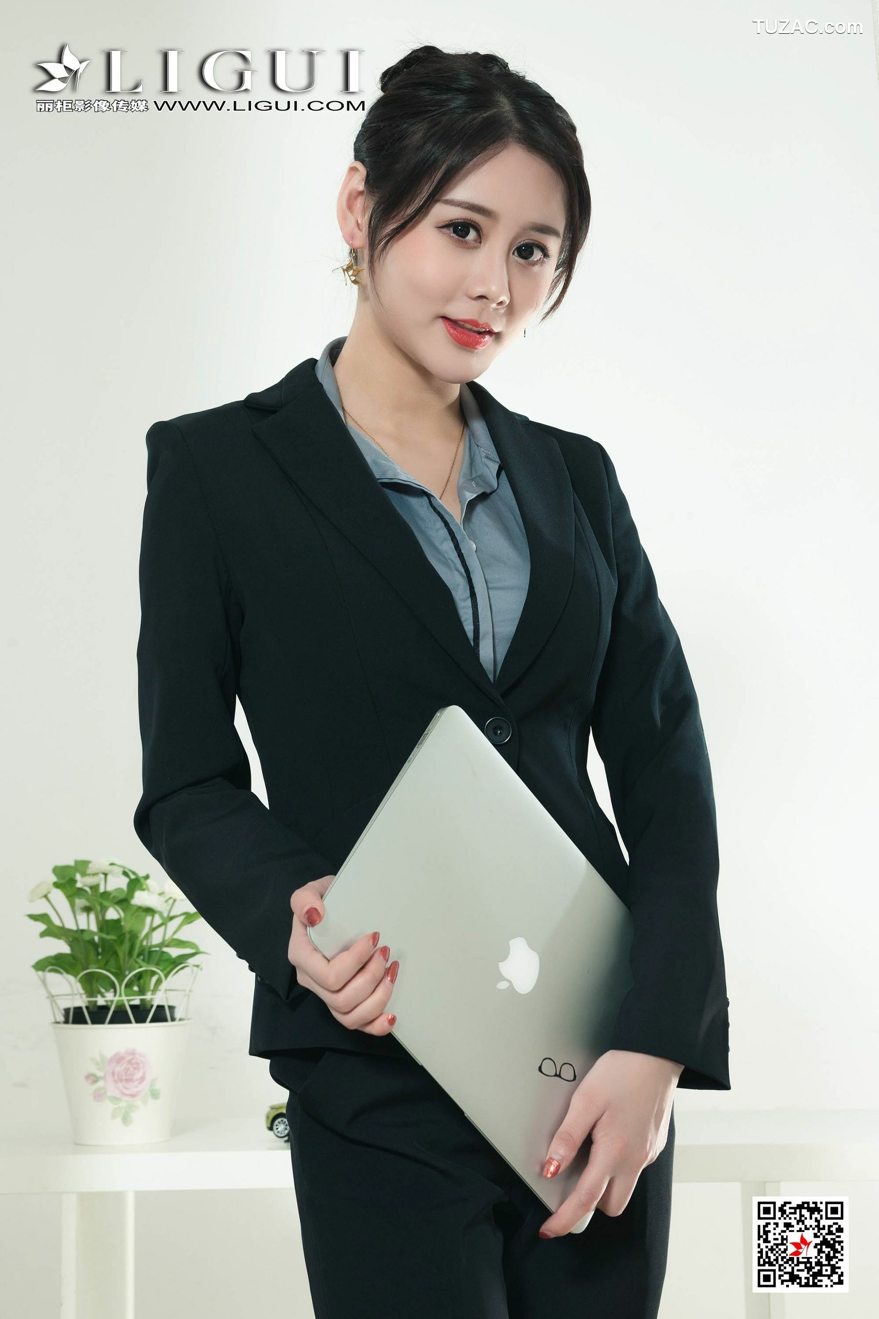 丽柜_苏曼《紧身裤OL女郎》 网络丽人 写真集[62P]