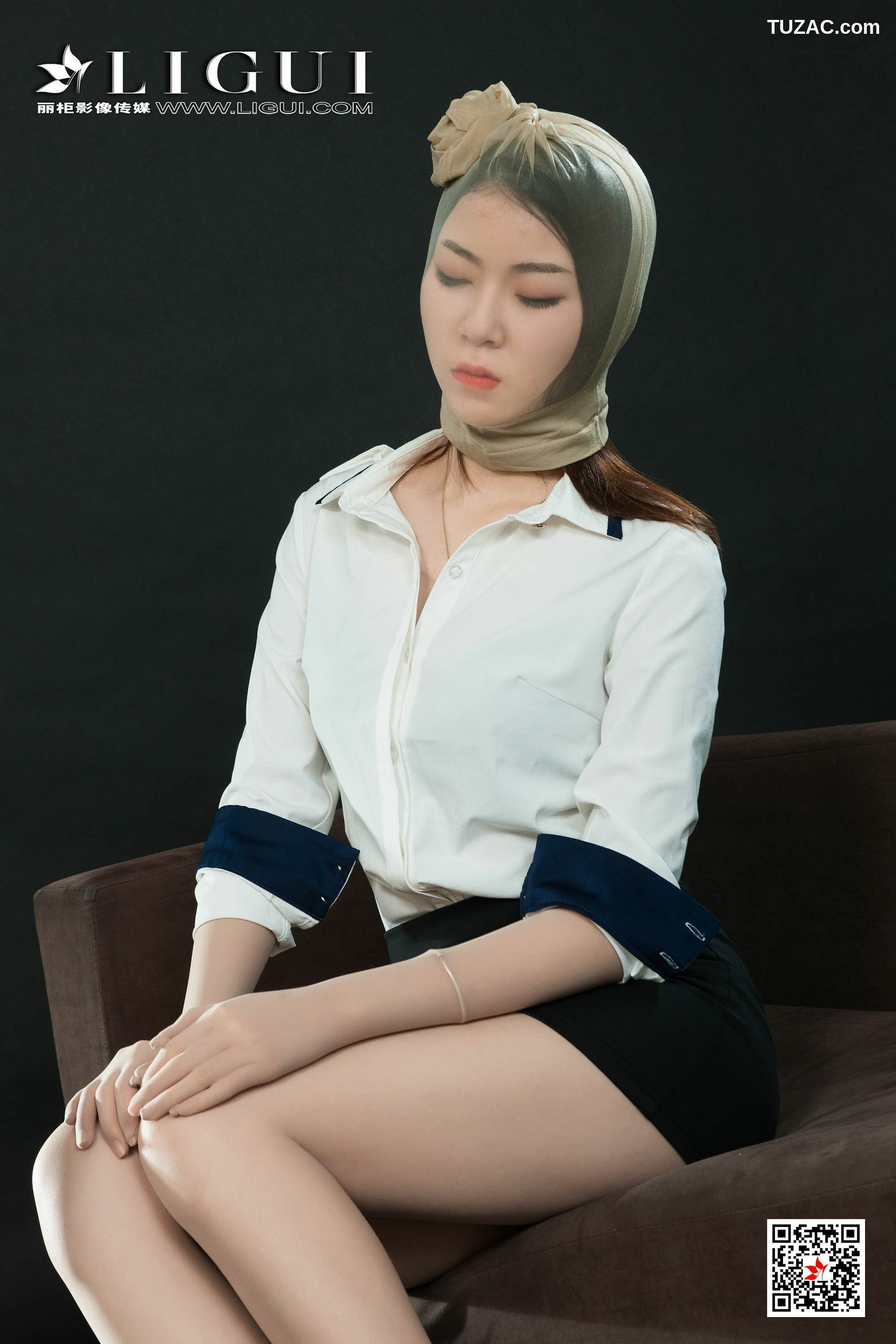 丽柜_虫虫《肉丝袜美束人体》 写真集[77P]