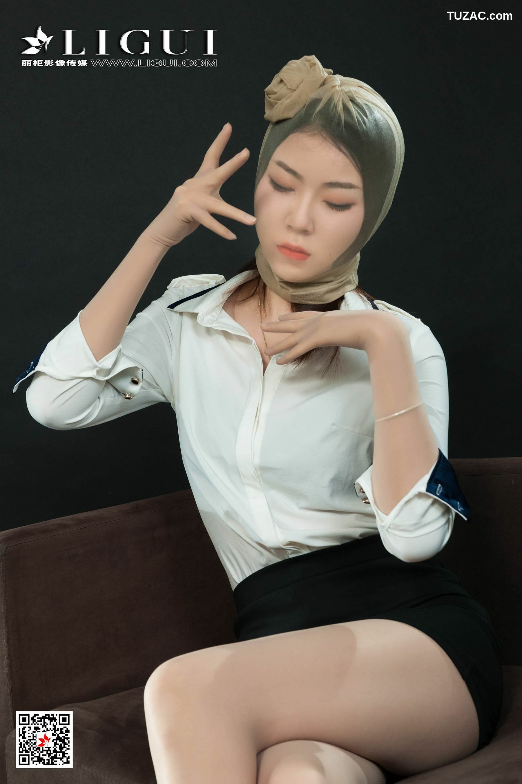丽柜_虫虫《肉丝袜美束人体》 写真集[77P]