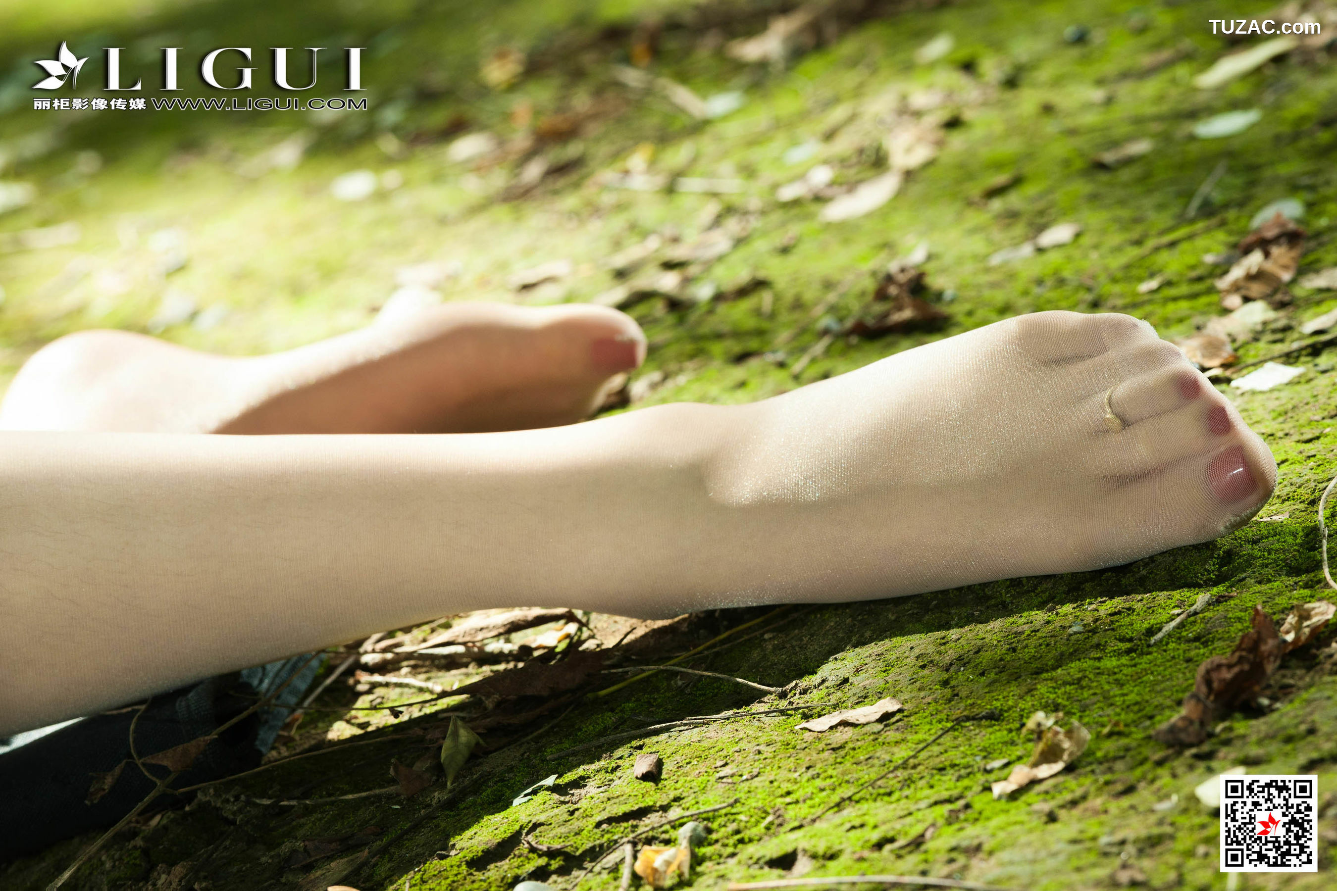 丽柜_虫虫《长腿森系女神》 写真集[55P]