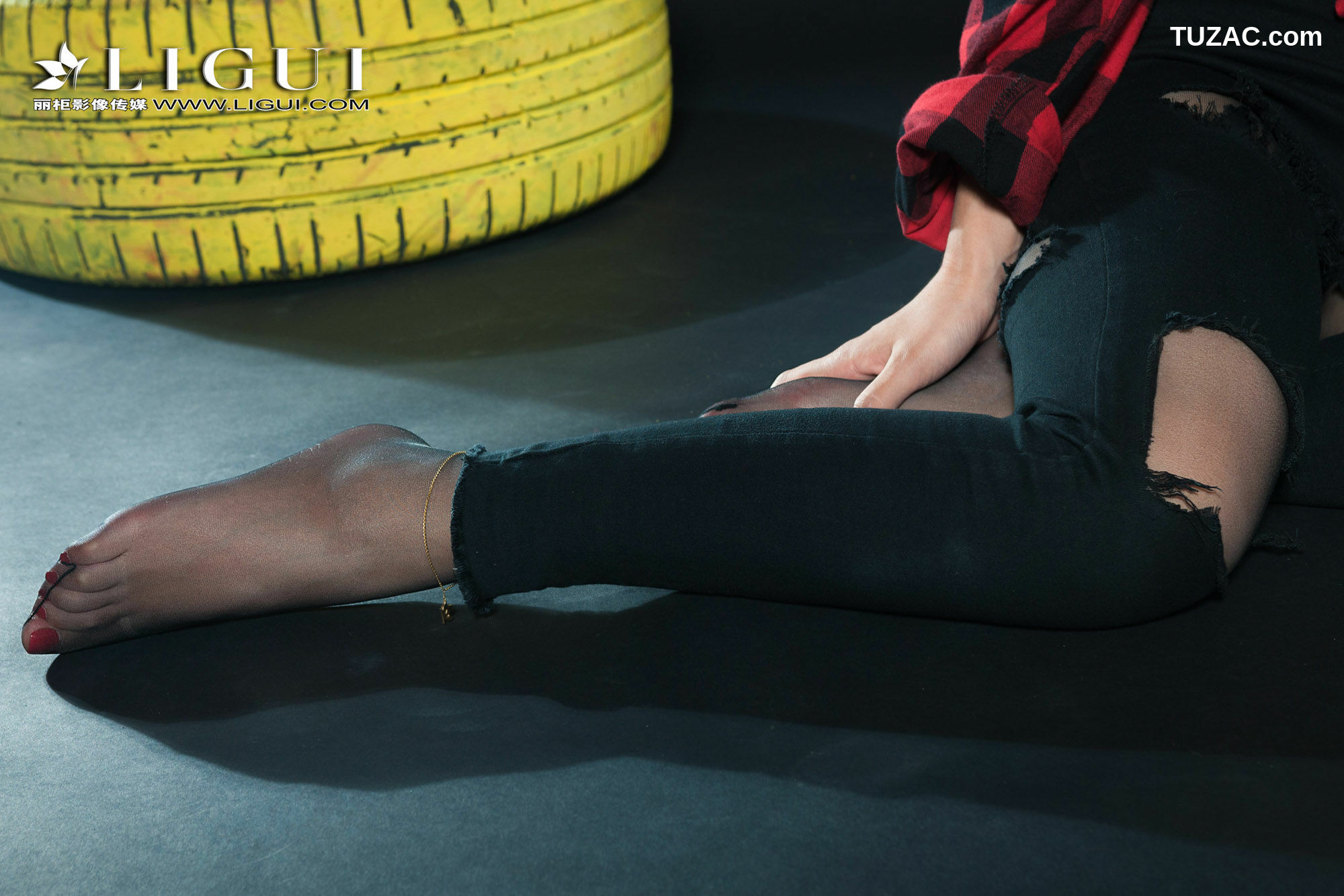 丽柜_赵维拉《牛仔黑丝女郎》 网络丽人 写真集[64P]