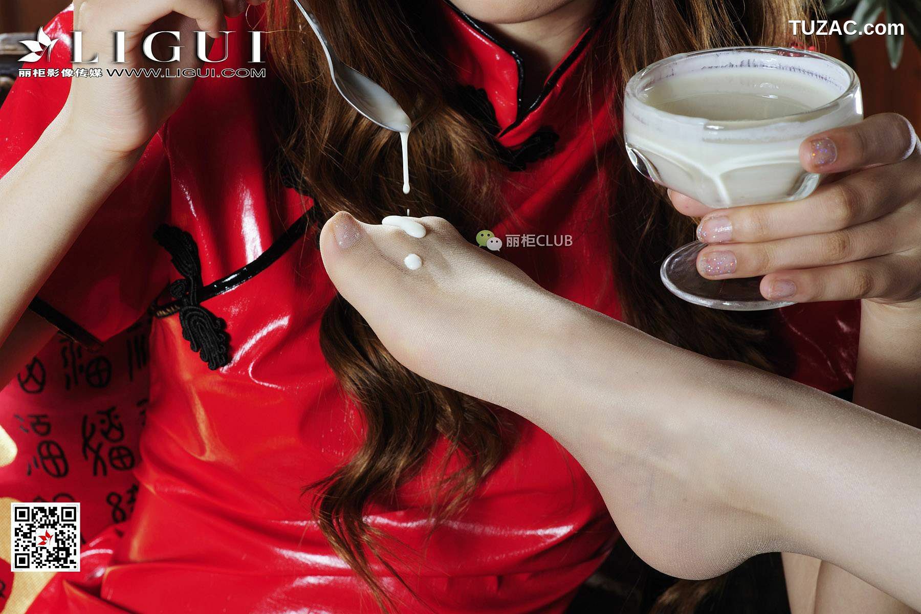 丽柜_足模文欣&amp;amp;Vicky《丝足癖》 美腿丝足 写真集[82P]