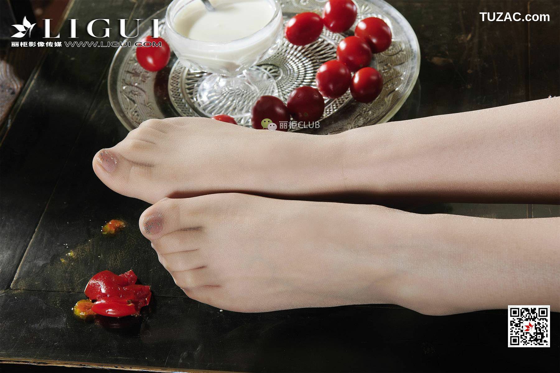 丽柜_足模文欣&amp;amp;Vicky《丝足癖》 美腿丝足 写真集[82P]