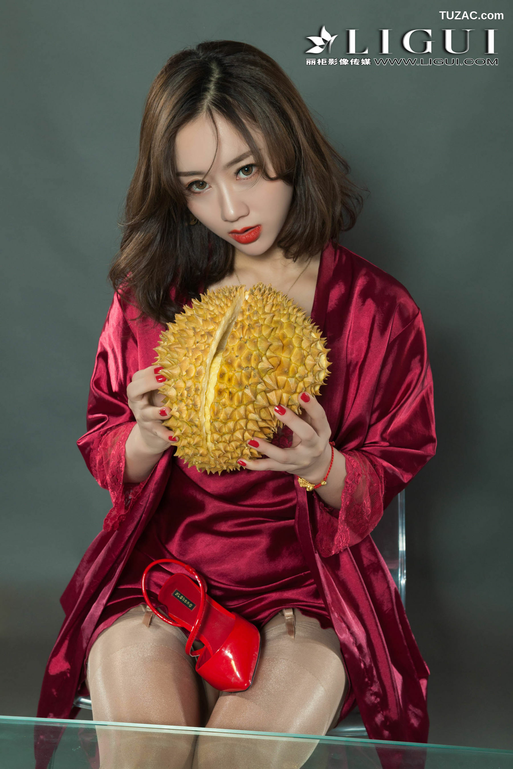 丽柜_足模然然《榴莲丝袜少妇》 写真集[57P]