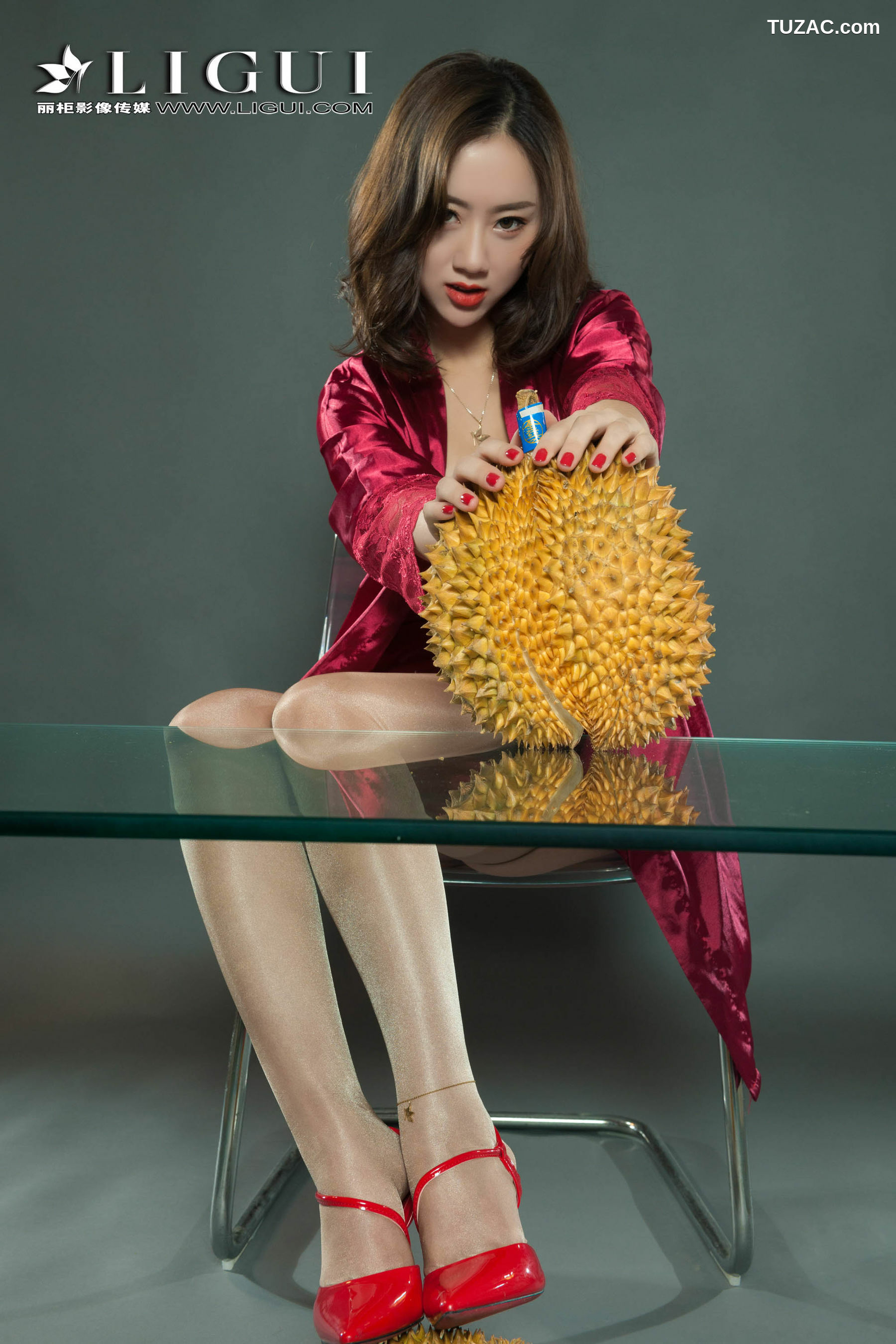 丽柜_足模然然《榴莲丝袜少妇》 写真集[57P]