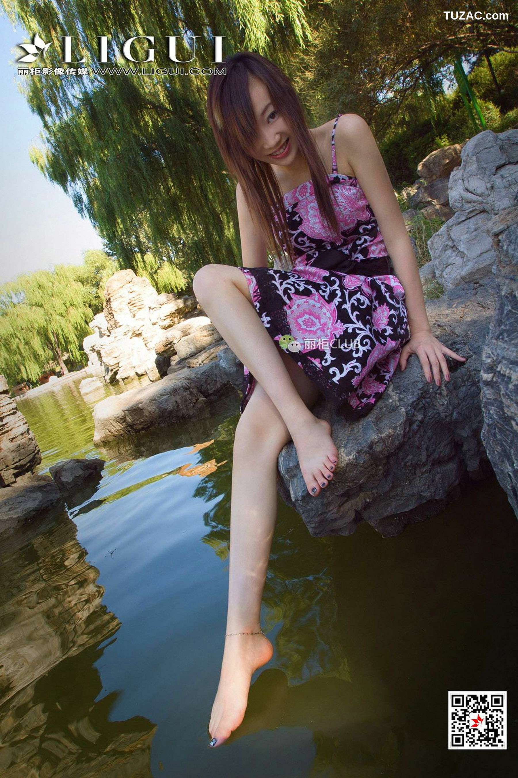 丽柜_足模璐璐《公园湿足》 写真集[56P]