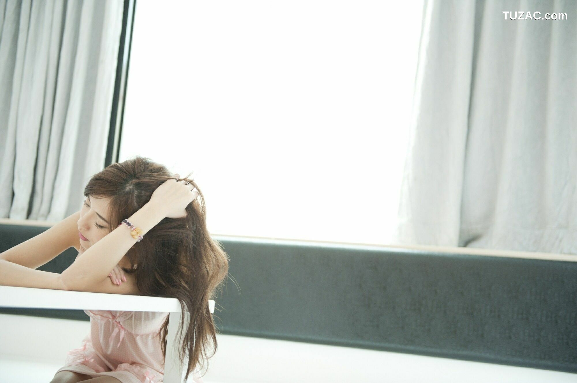 台湾正妹_ Agant小静 旅拍共三套服装 写真集[82P]