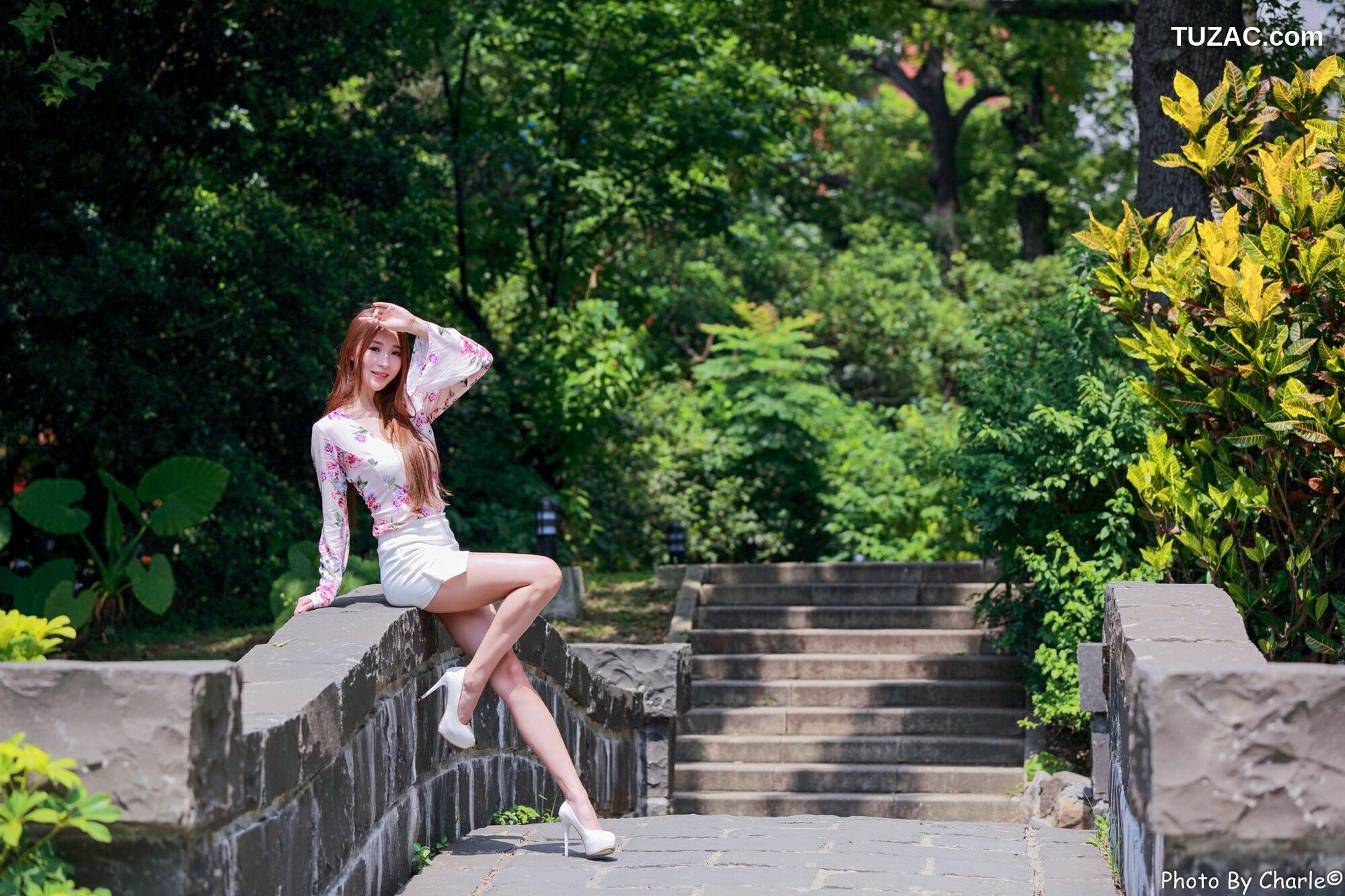 台湾正妹_ Anber小安柏《柏捷運新北投站》外拍写真集[52P]