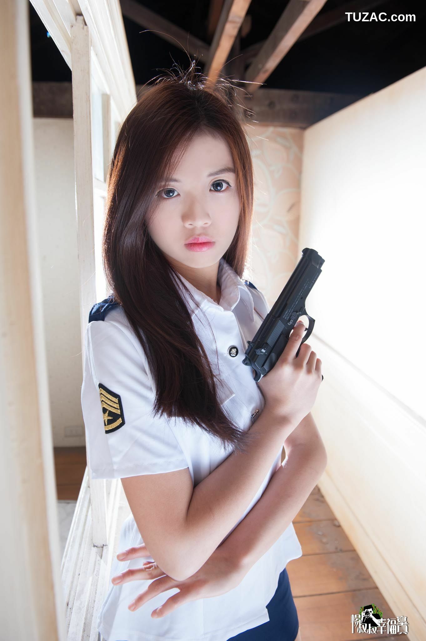 台湾正妹_ Anna《双模女警+女警制服系列》 写真集[61P]