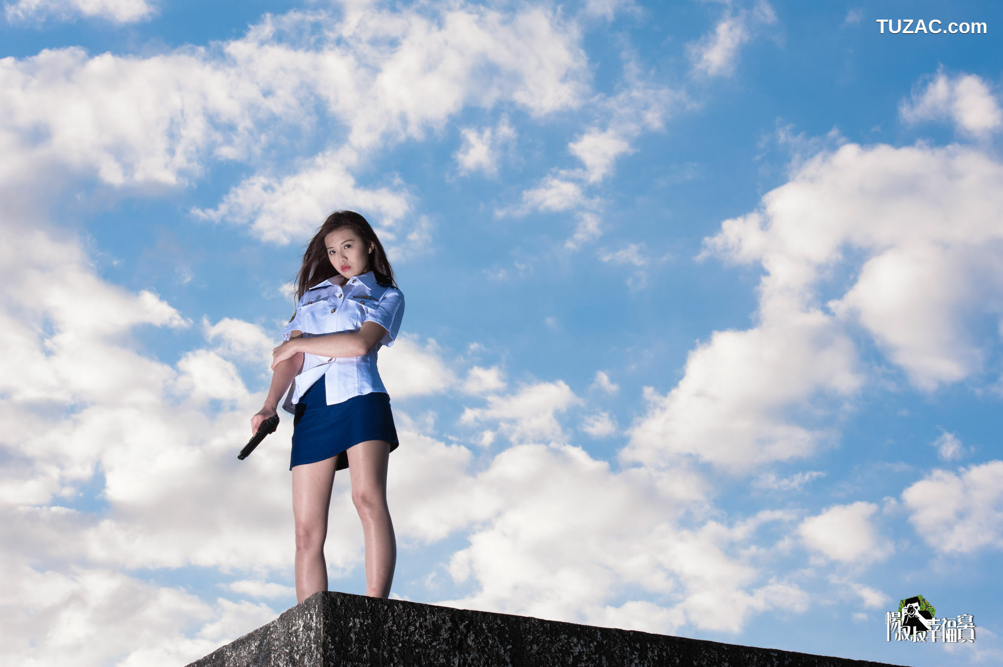 台湾正妹_ Anna《双模女警+女警制服系列》 写真集[61P]