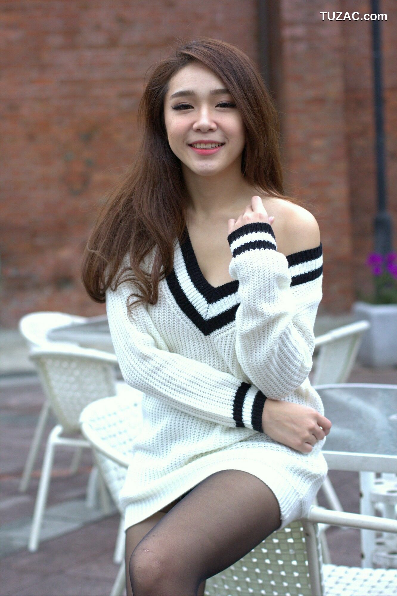 台湾正妹_ Baby66 黑丝街拍 写真集[87P]