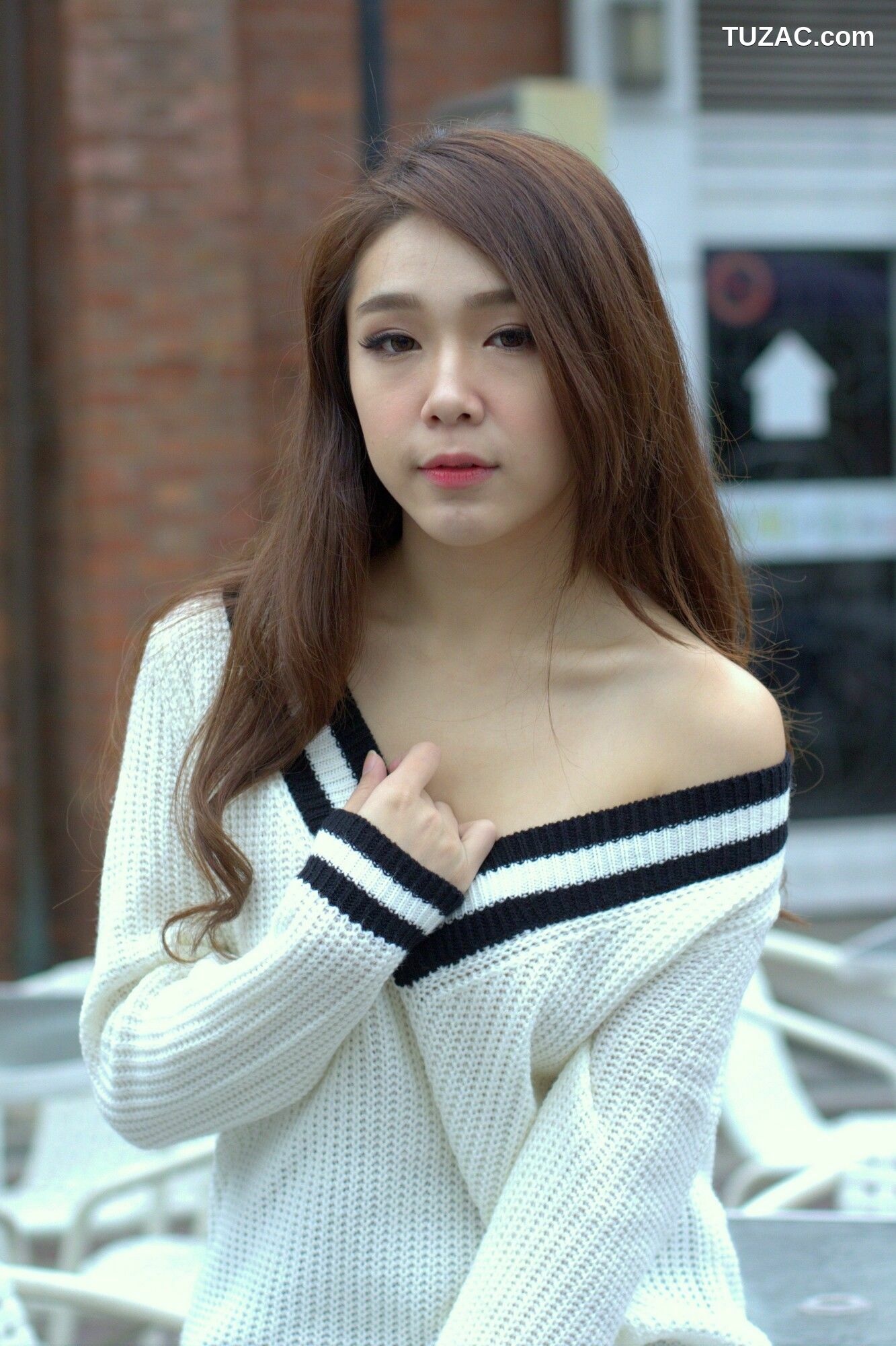 台湾正妹_ Baby66 黑丝街拍 写真集[87P]