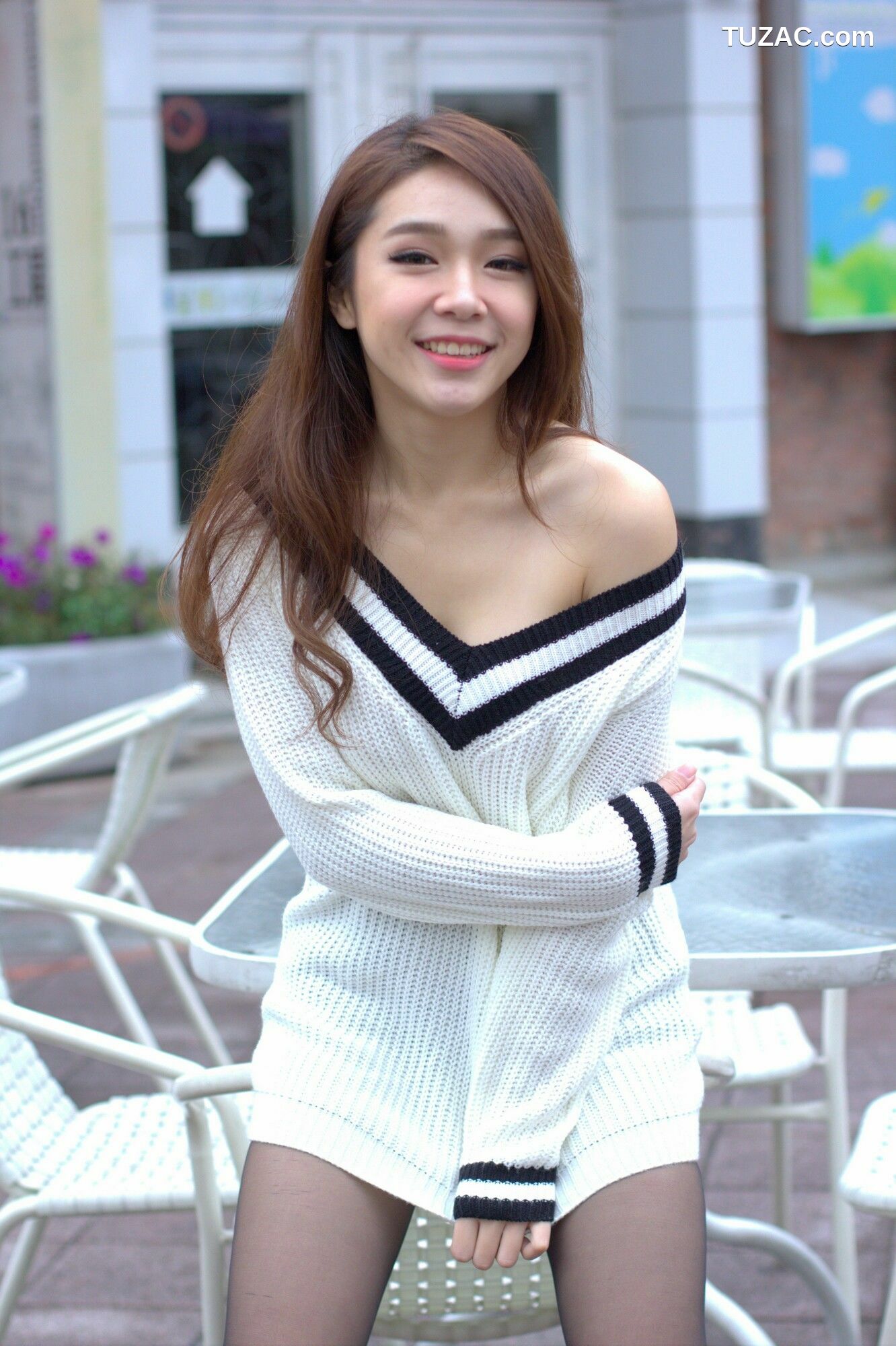 台湾正妹_ Baby66 黑丝街拍 写真集[87P]
