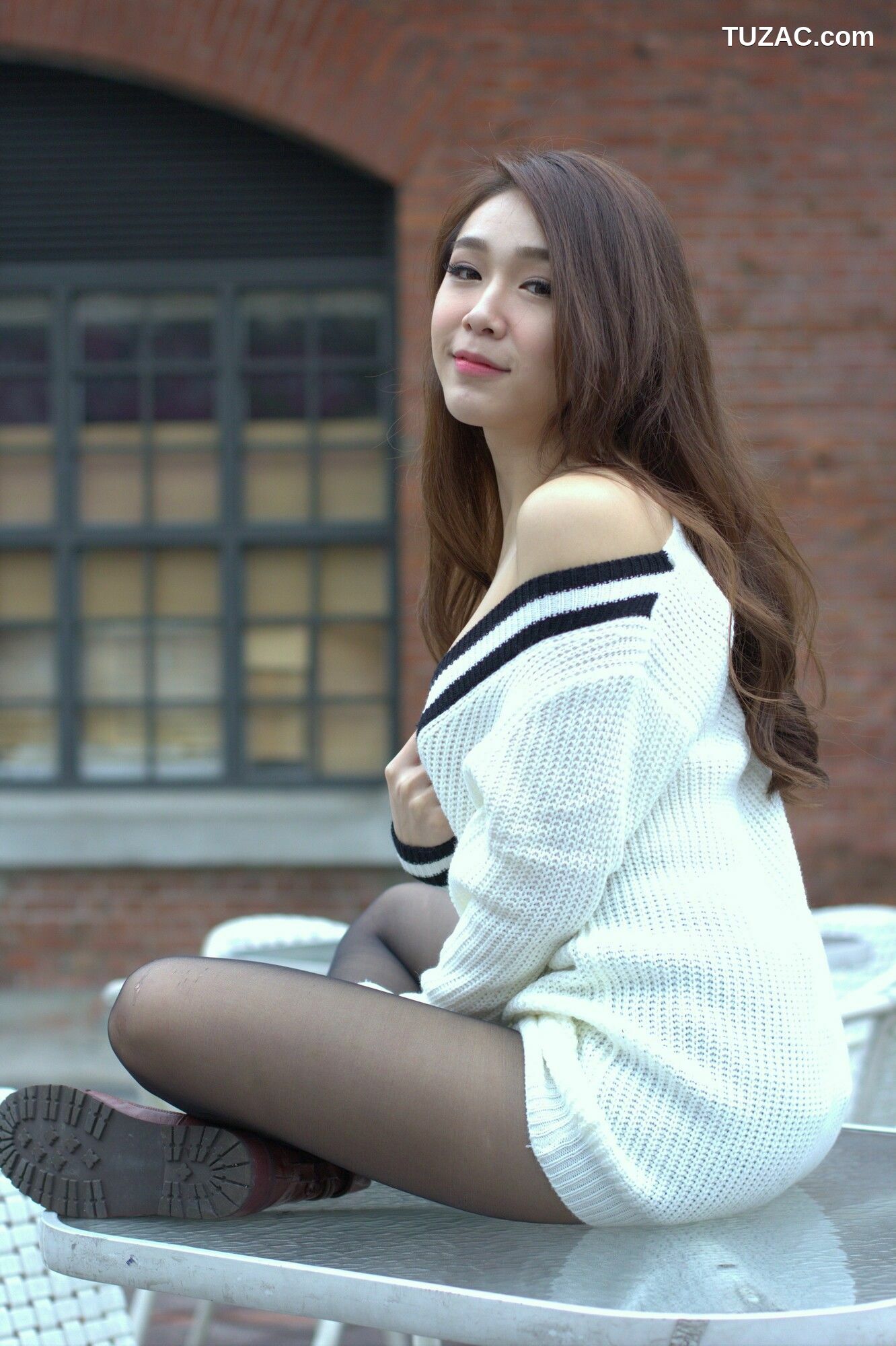 台湾正妹_ Baby66 黑丝街拍 写真集[87P]