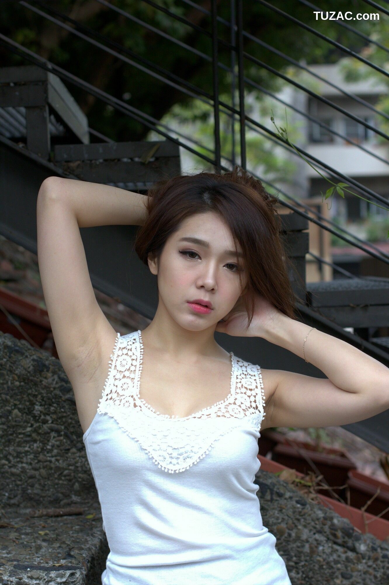 台湾正妹_ Baby66 黑丝街拍 写真集[87P]