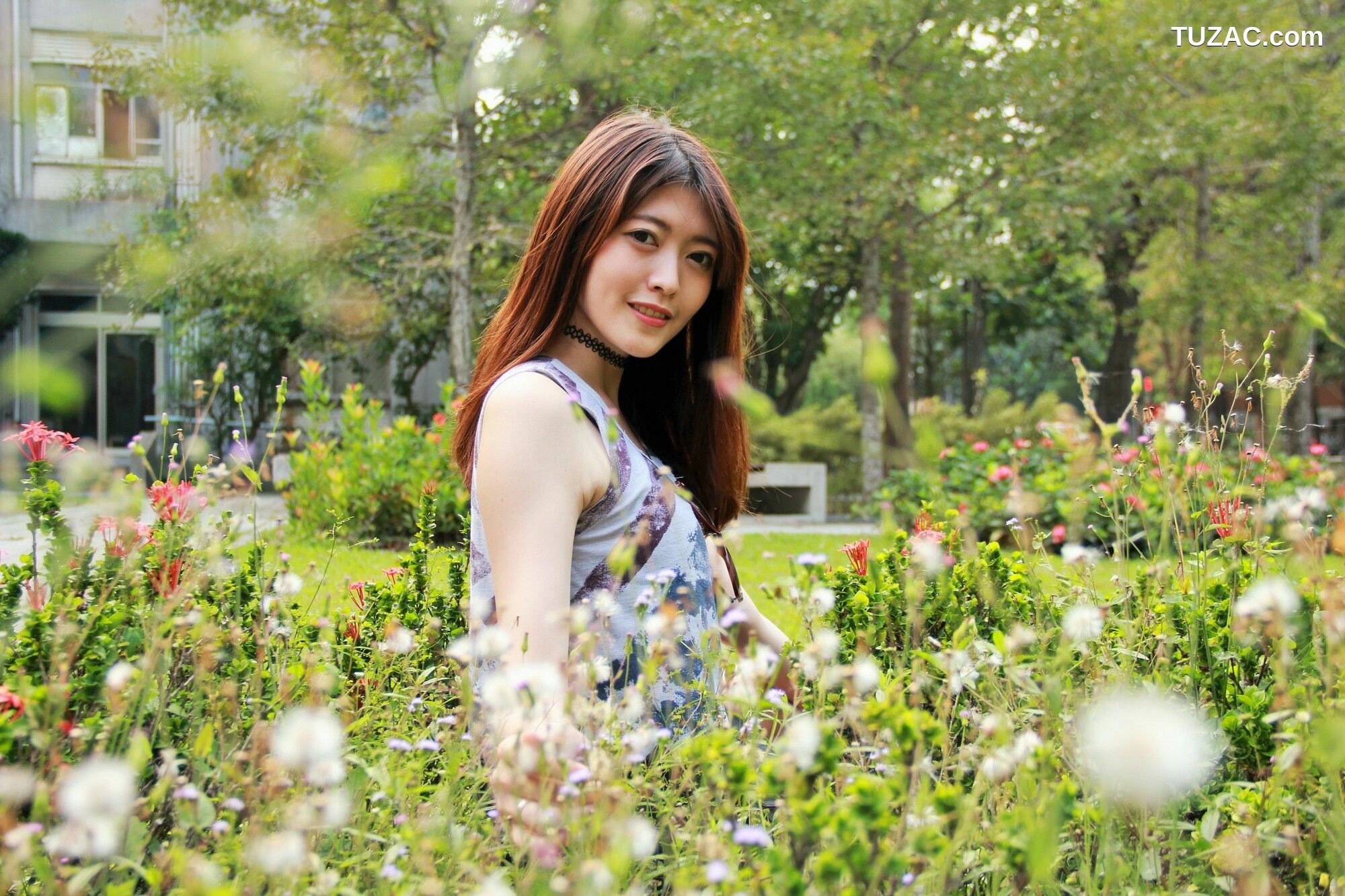 台湾正妹_ Brindy薛薛/黄品瑄《台湾大学外拍》 写真集[53P]