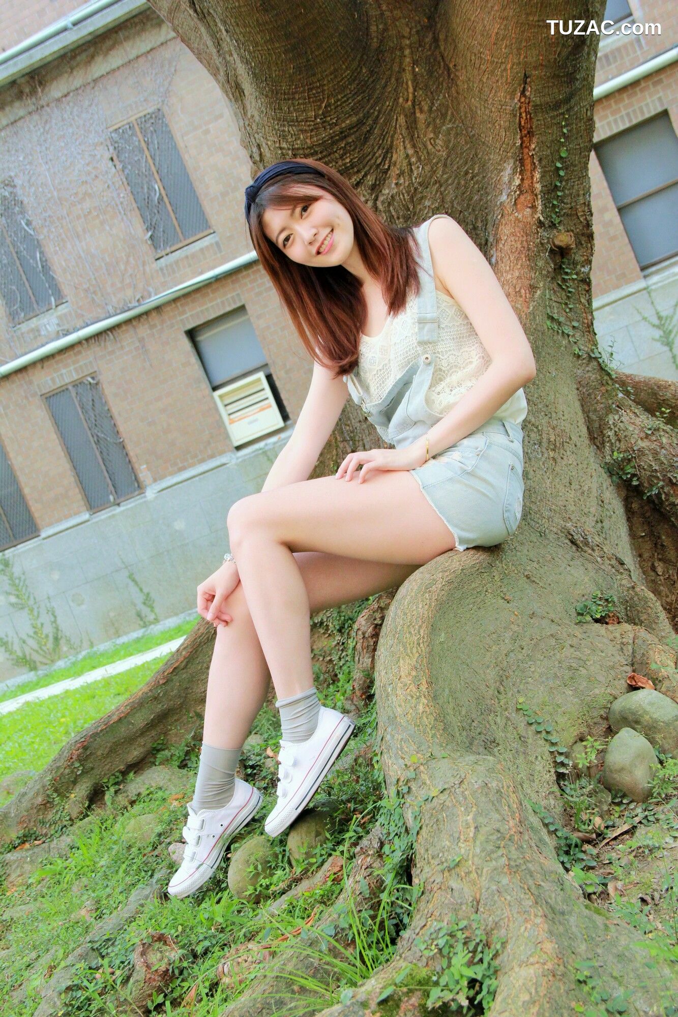 台湾正妹_ Brindy薛薛/黄品瑄《台湾大学外拍》 写真集[53P]