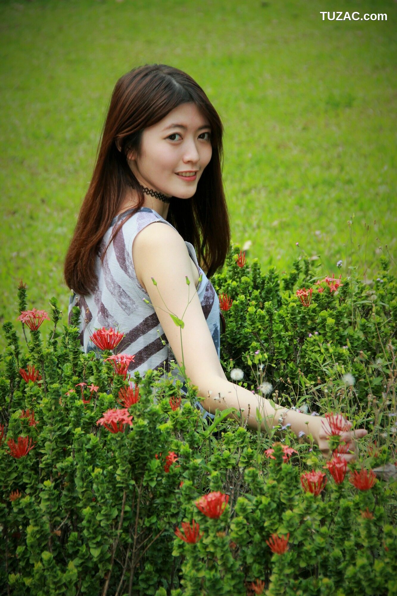 台湾正妹_ Brindy薛薛/黄品瑄《台湾大学外拍》 写真集[53P]