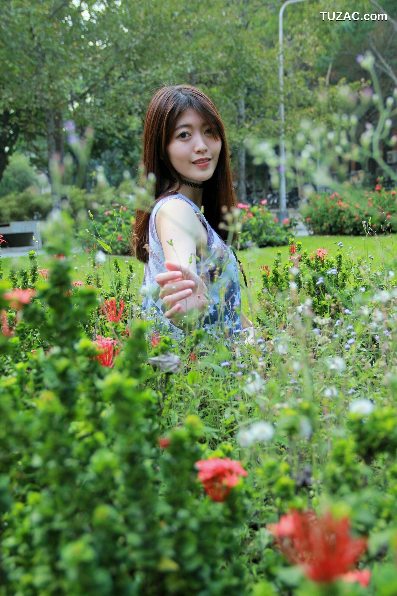 台湾正妹_ Brindy薛薛/黄品瑄《台湾大学外拍》 写真集[53P]