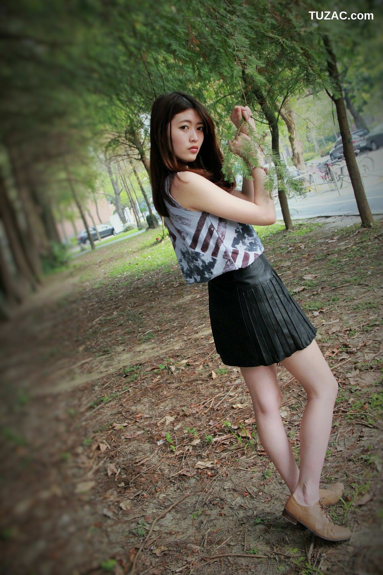 台湾正妹_ Brindy薛薛/黄品瑄《台湾大学外拍》 写真集[53P]