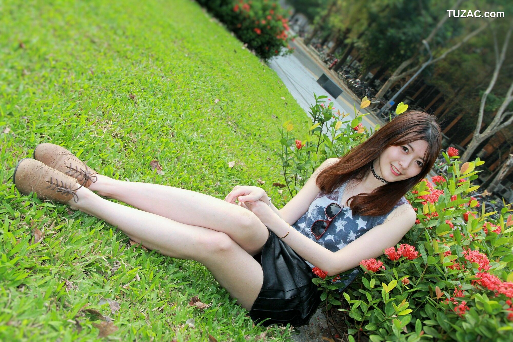 台湾正妹_ Brindy薛薛/黄品瑄《台湾大学外拍》 写真集[53P]