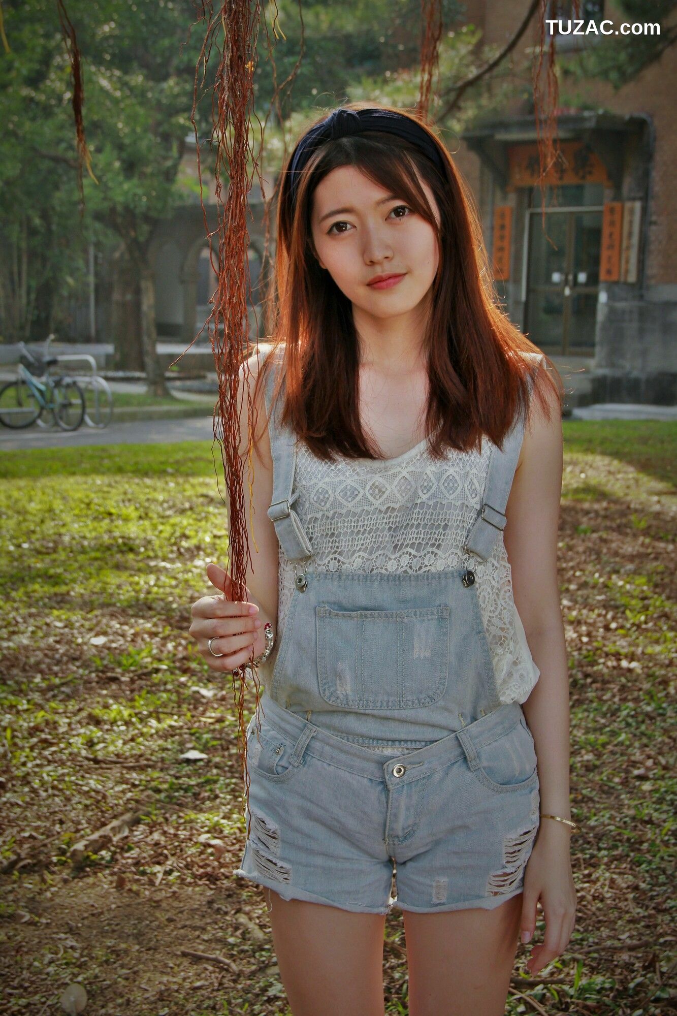 台湾正妹_ Brindy薛薛/黄品瑄《台湾大学外拍》 写真集[53P]