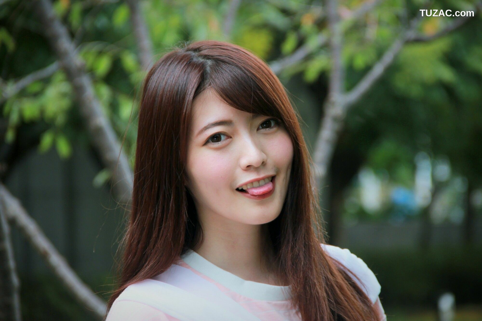 台湾正妹_ Brindy薛薛《國圖外拍》 写真集[88P]