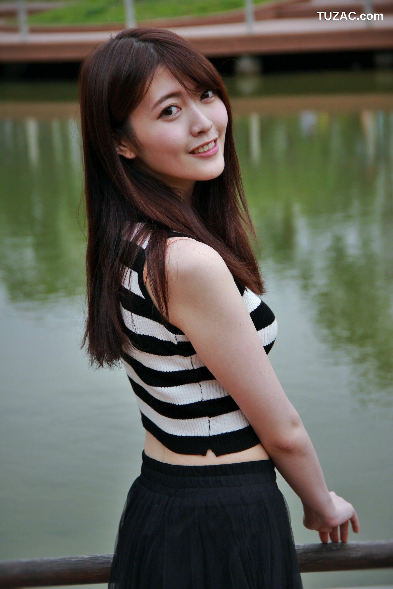 台湾正妹_ Brindy薛薛《國圖外拍》 写真集[88P]