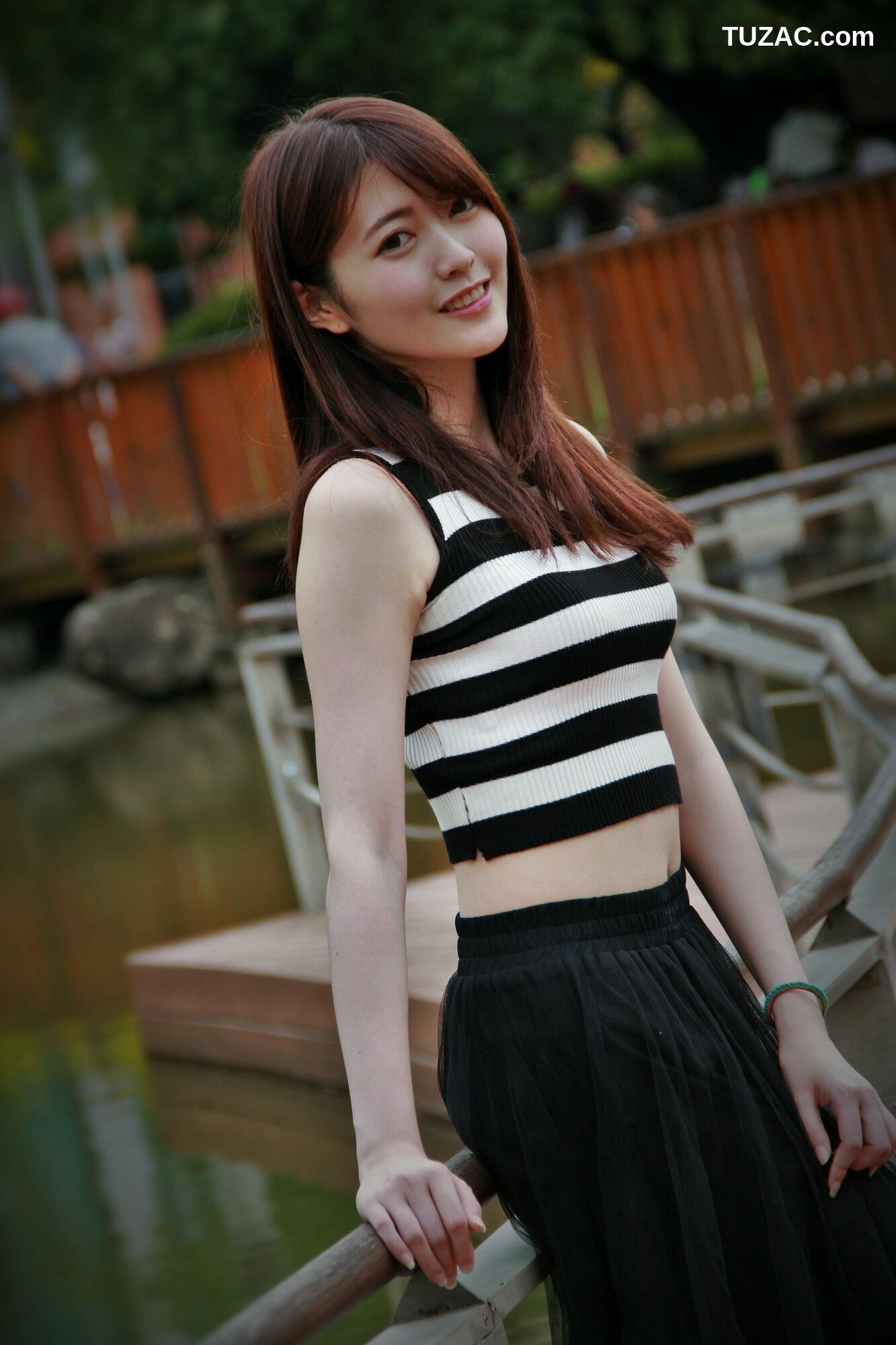 台湾正妹_ Brindy薛薛《國圖外拍》 写真集[88P]