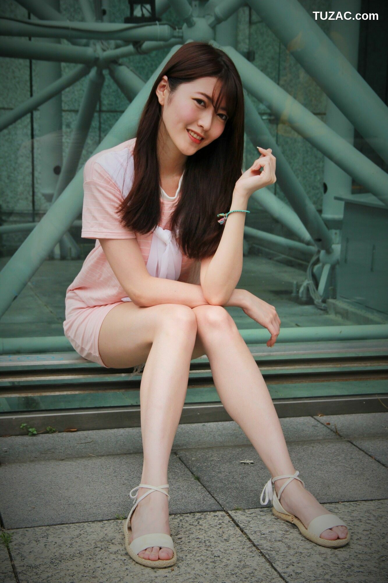 台湾正妹_ Brindy薛薛《國圖外拍》 写真集[88P]