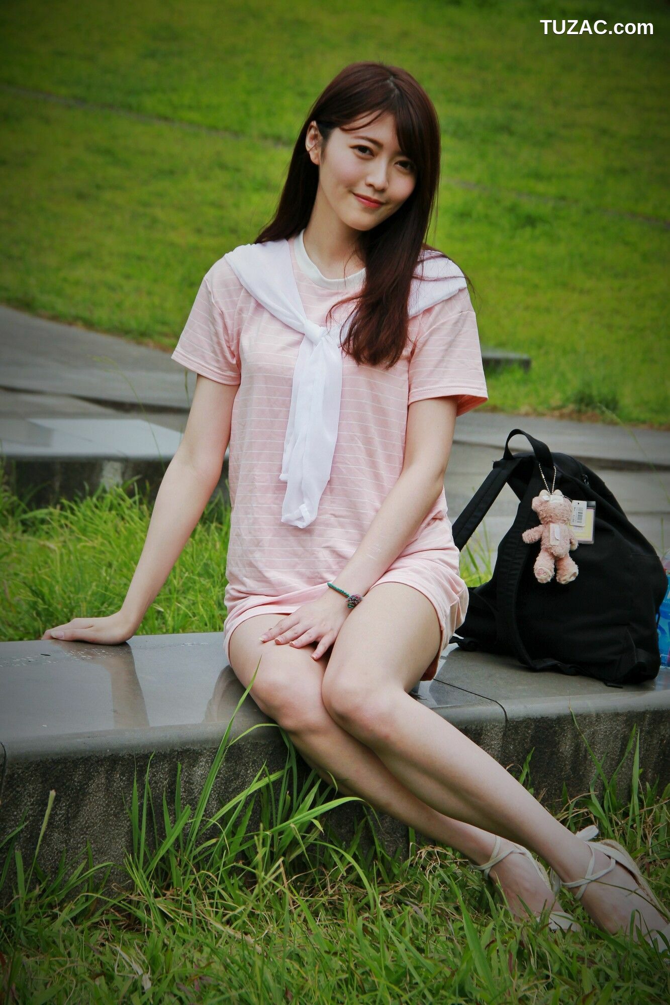 台湾正妹_ Brindy薛薛《國圖外拍》 写真集[88P]