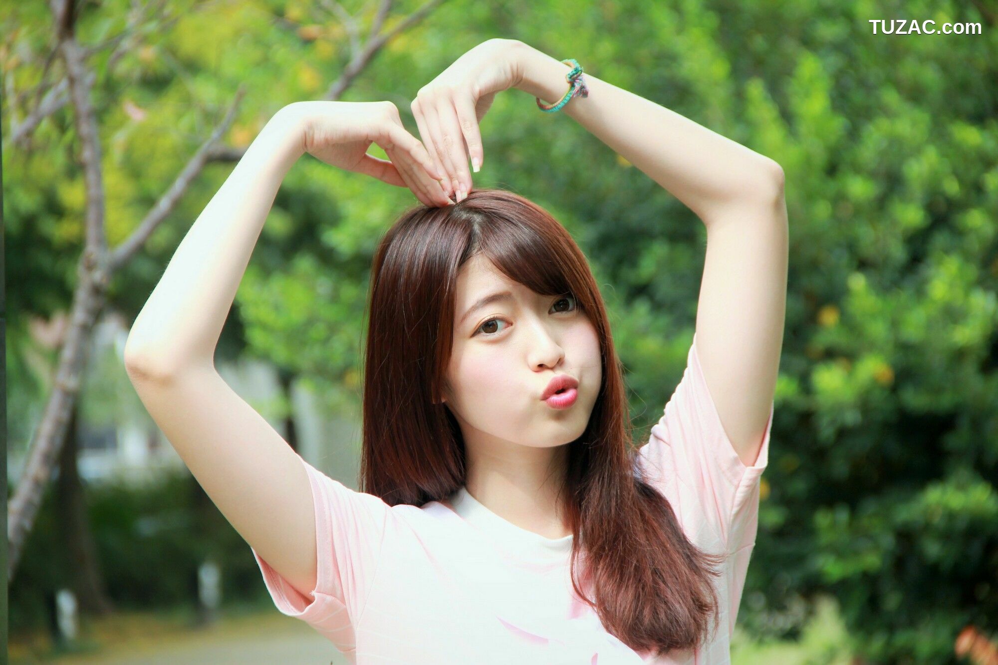 台湾正妹_ Brindy薛薛《國圖外拍》 写真集[88P]