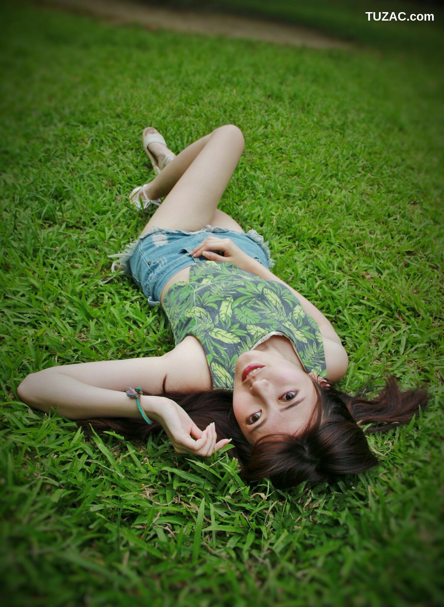 台湾正妹_ Brindy薛薛《國圖外拍》 写真集[88P]