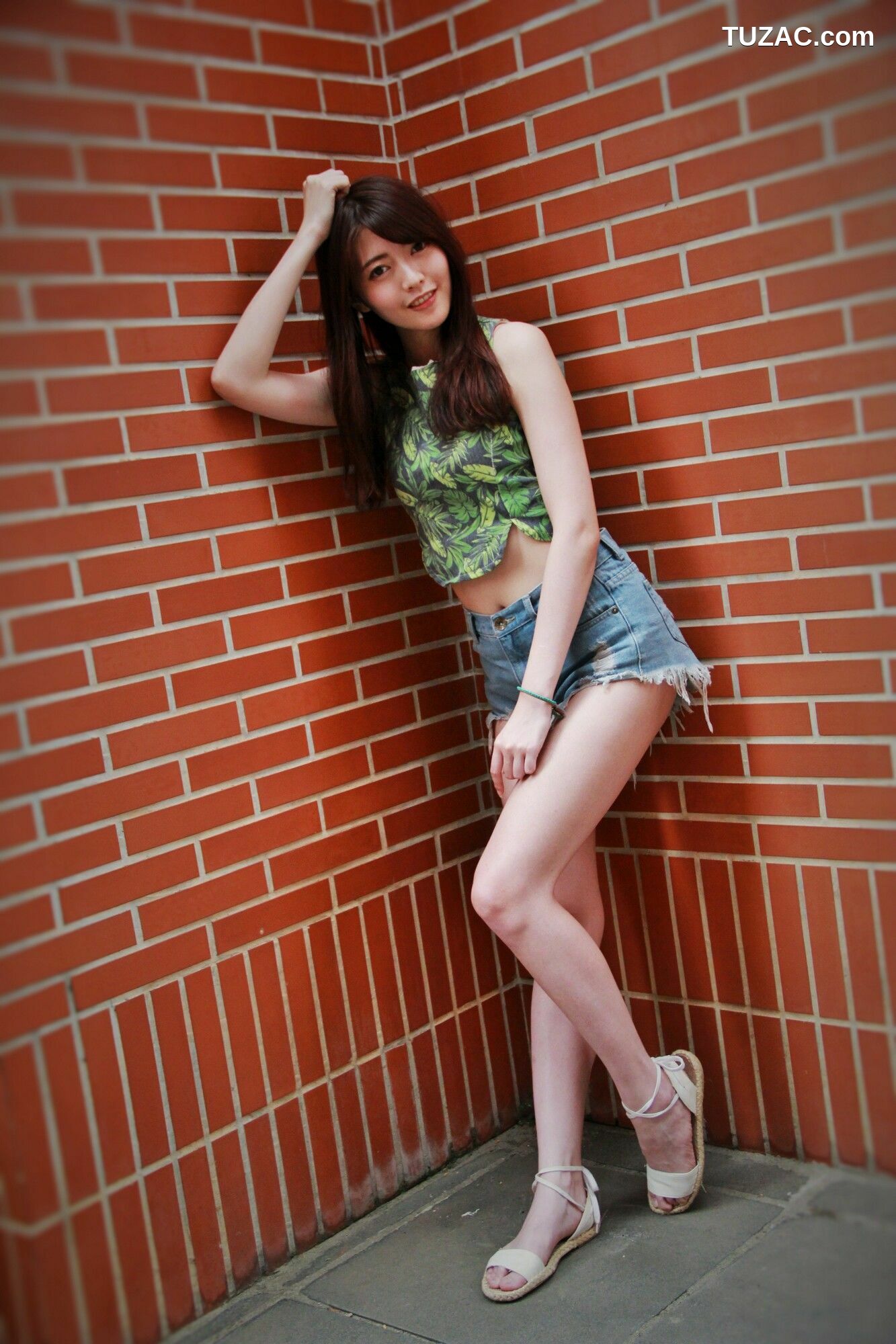 台湾正妹_ Brindy薛薛《國圖外拍》 写真集[88P]