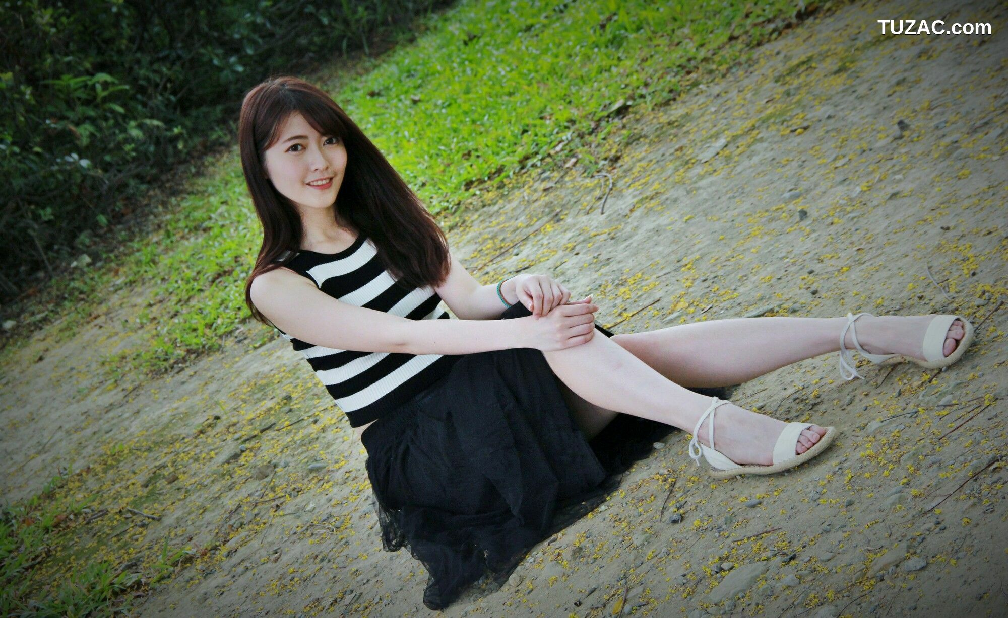 台湾正妹_ Brindy薛薛《國圖外拍》 写真集[88P]