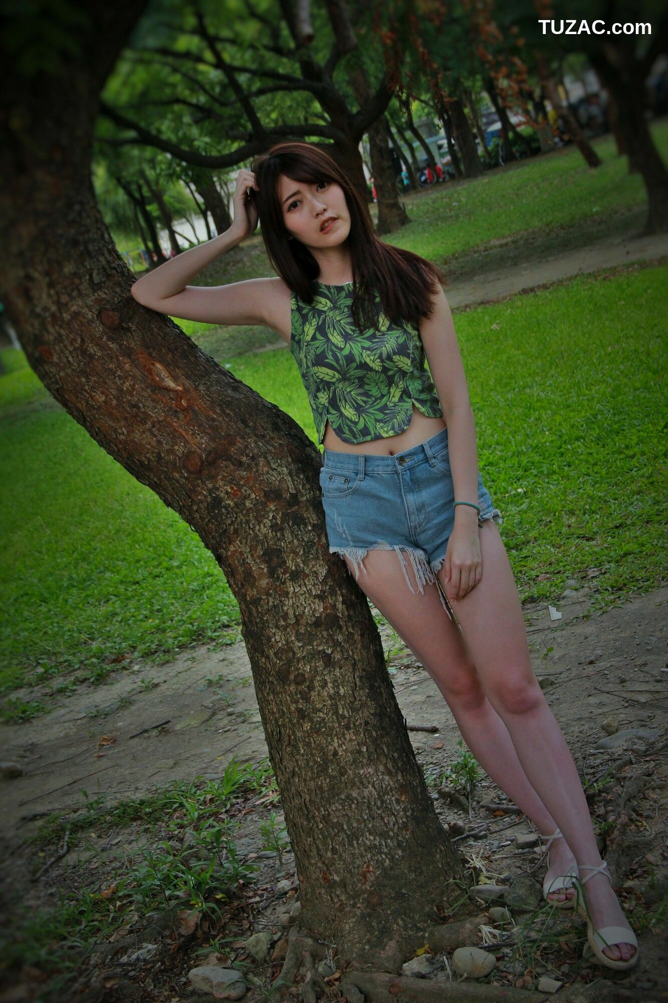 台湾正妹_ Brindy薛薛《國圖外拍》 写真集[88P]