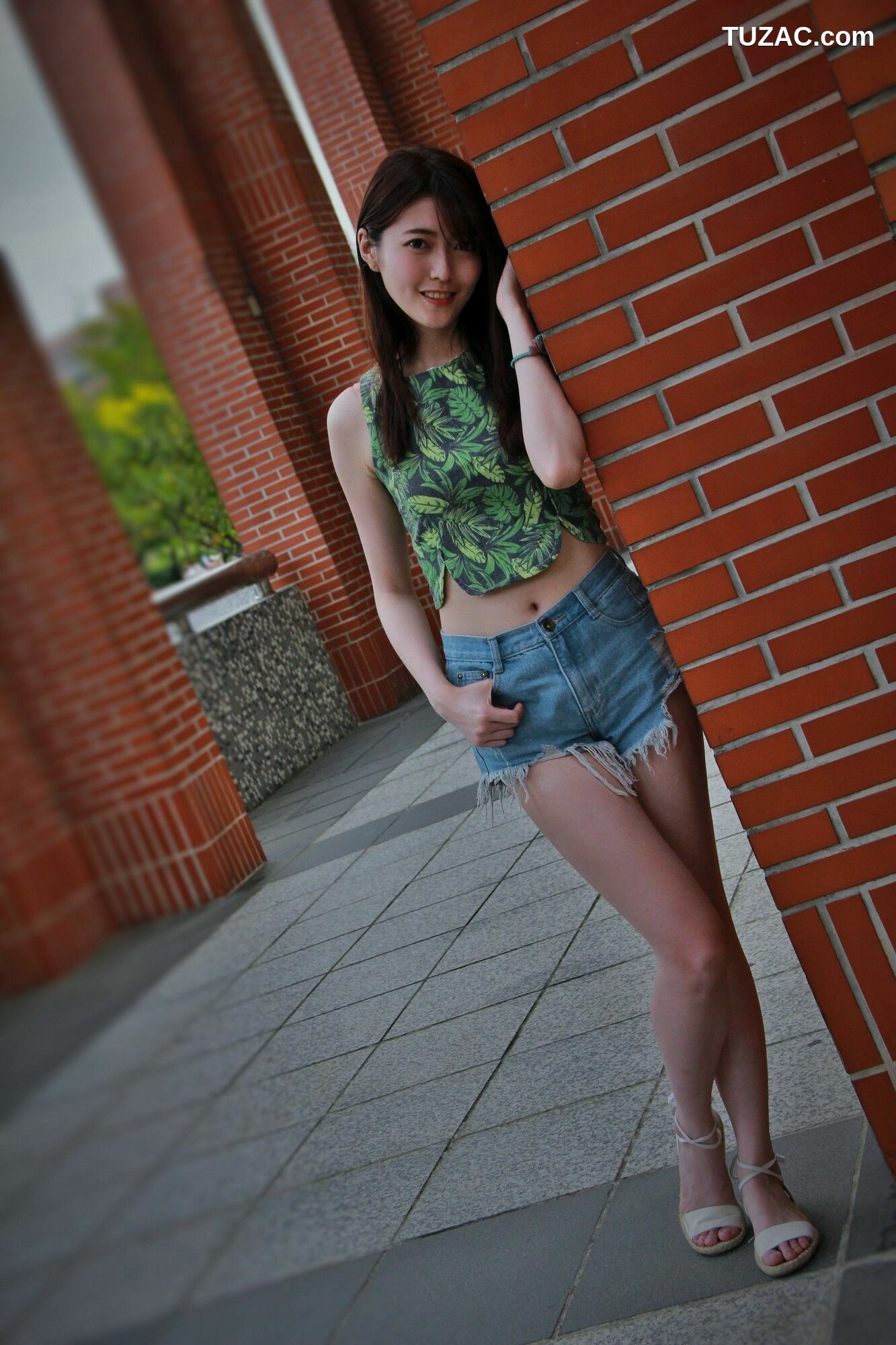 台湾正妹_ Brindy薛薛《國圖外拍》 写真集[88P]