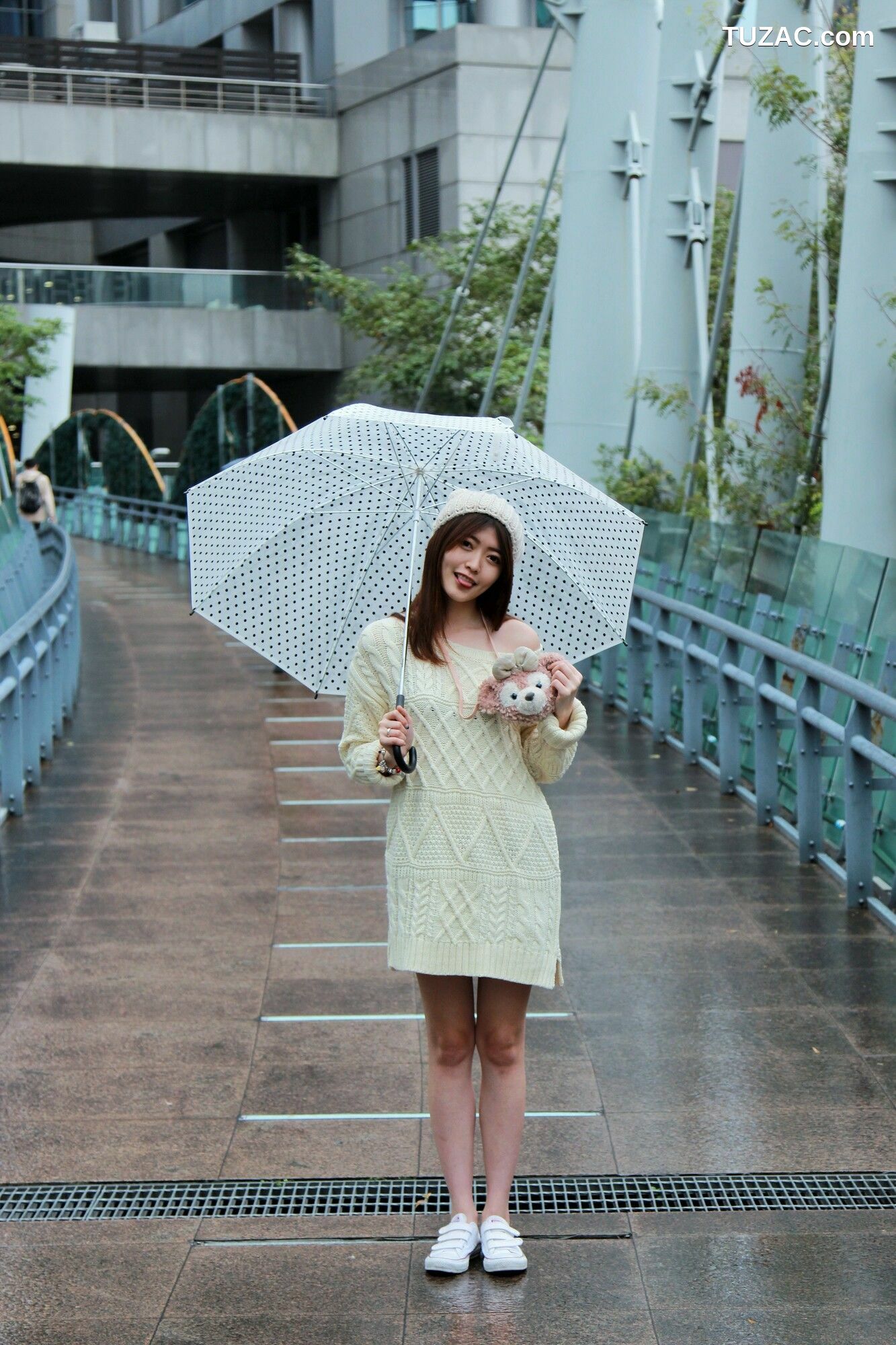 台湾正妹_ Brindy薛薛《板橋外拍》 写真集[67P]