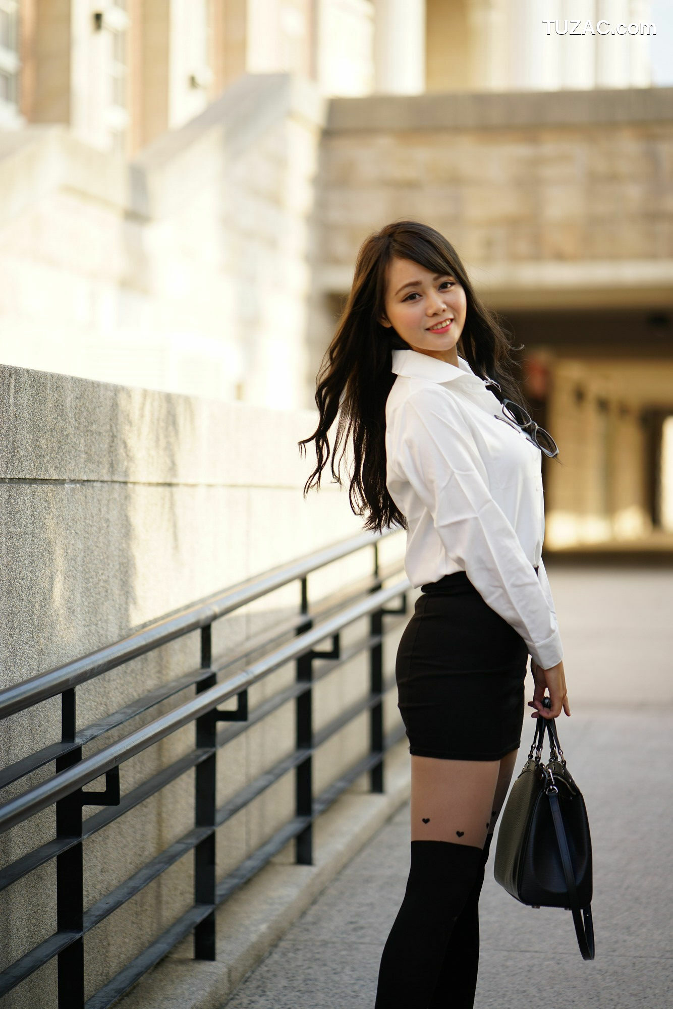 台湾正妹_ Candy孙卉彤《亚洲大学外拍》 写真集[76P]