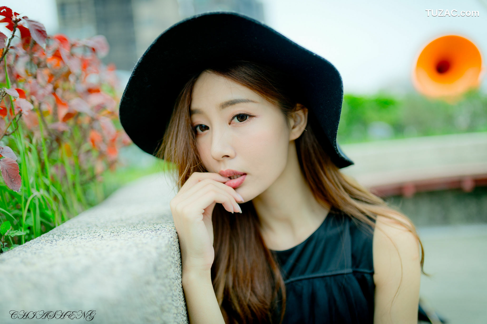 台湾正妹_ Emma江雨恩 - 清新外拍（三套服装） 写真集[31P]