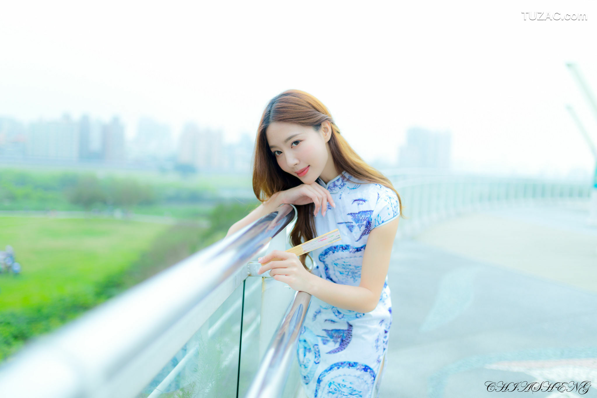 台湾正妹_ Emma江雨恩 - 清新外拍（三套服装） 写真集[31P]