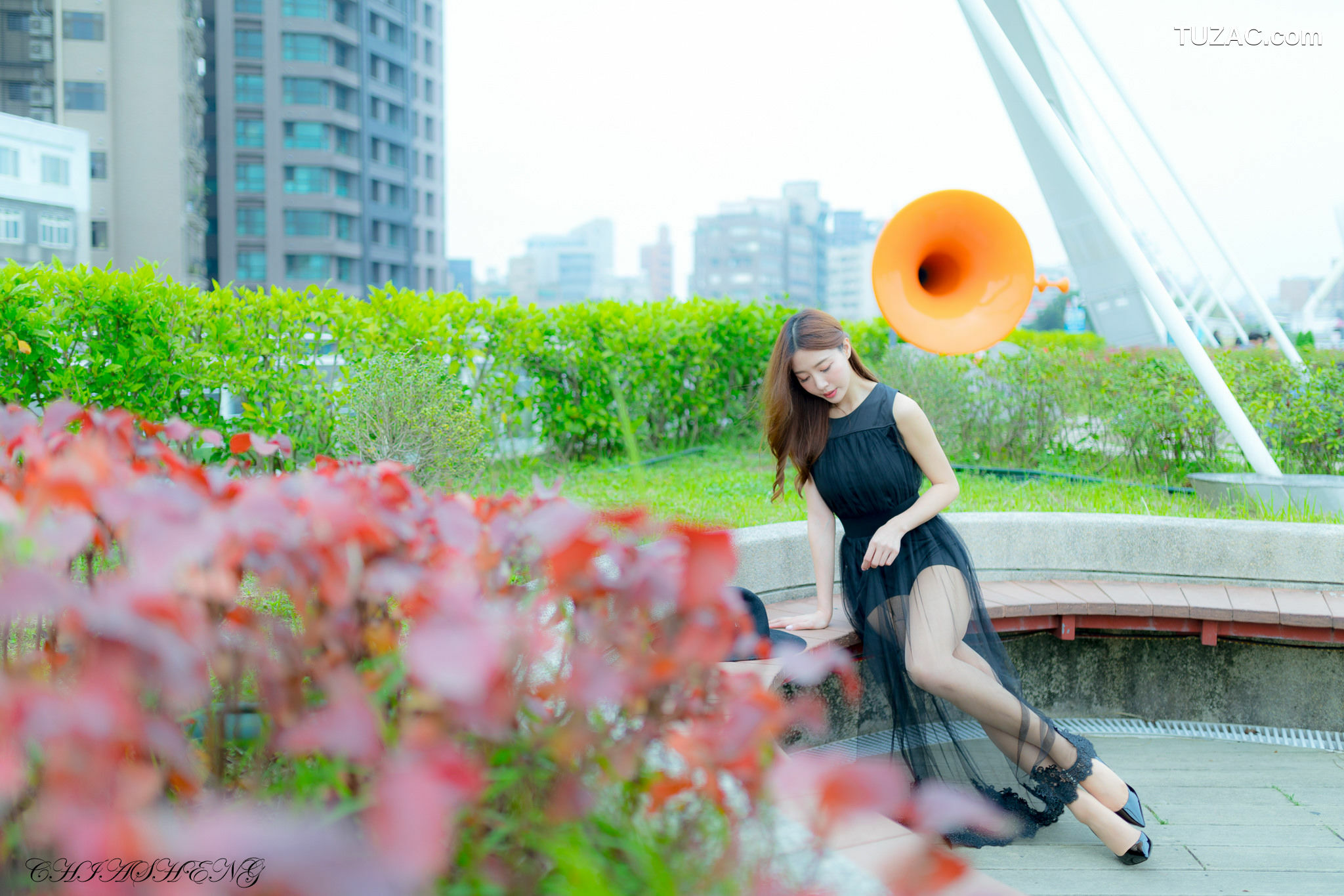 台湾正妹_ Emma江雨恩 - 清新外拍（三套服装） 写真集[31P]