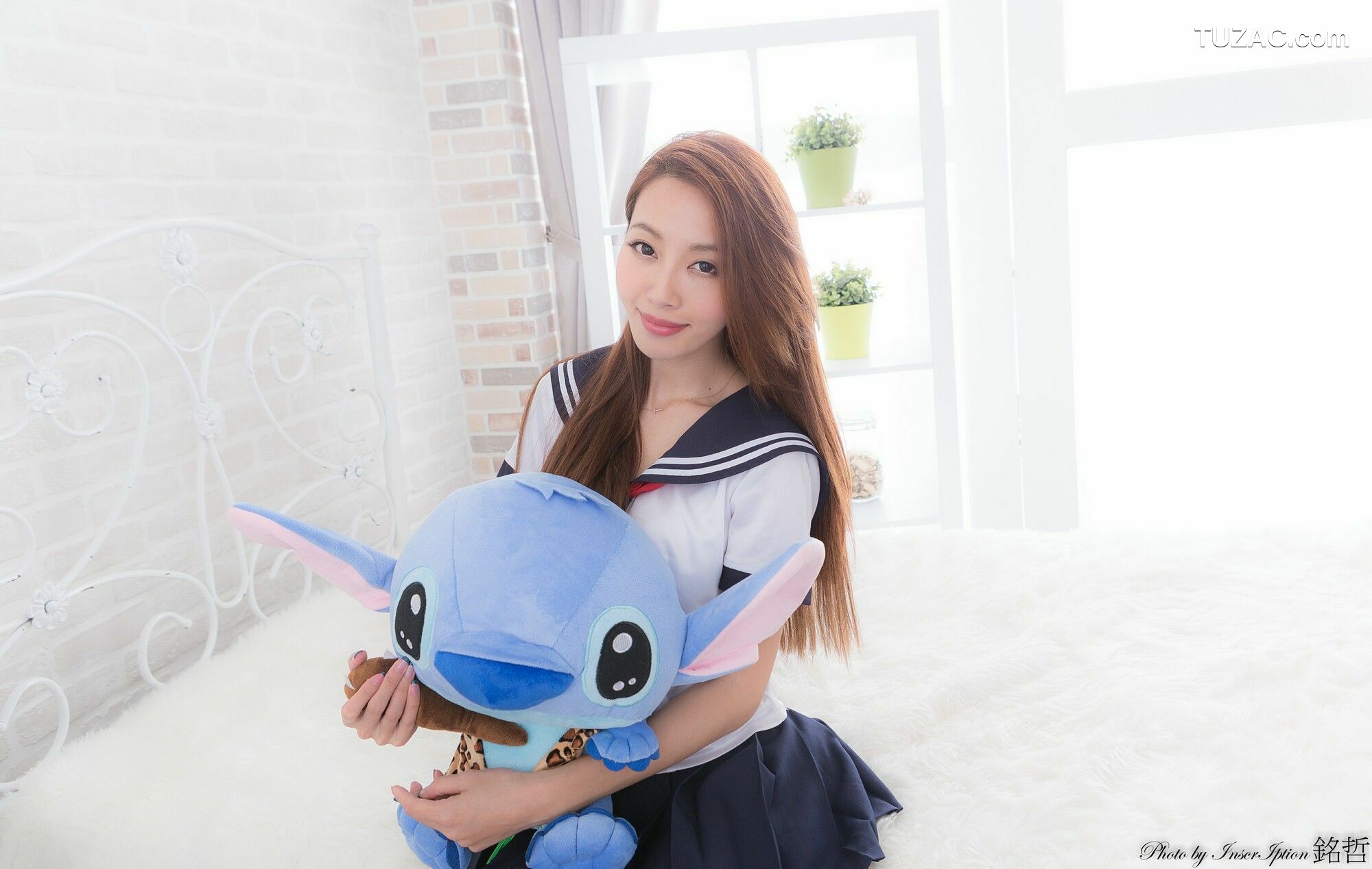 台湾正妹_ Emma江雨恩 - 美腿棚拍（4套服装） 写真集[71P]