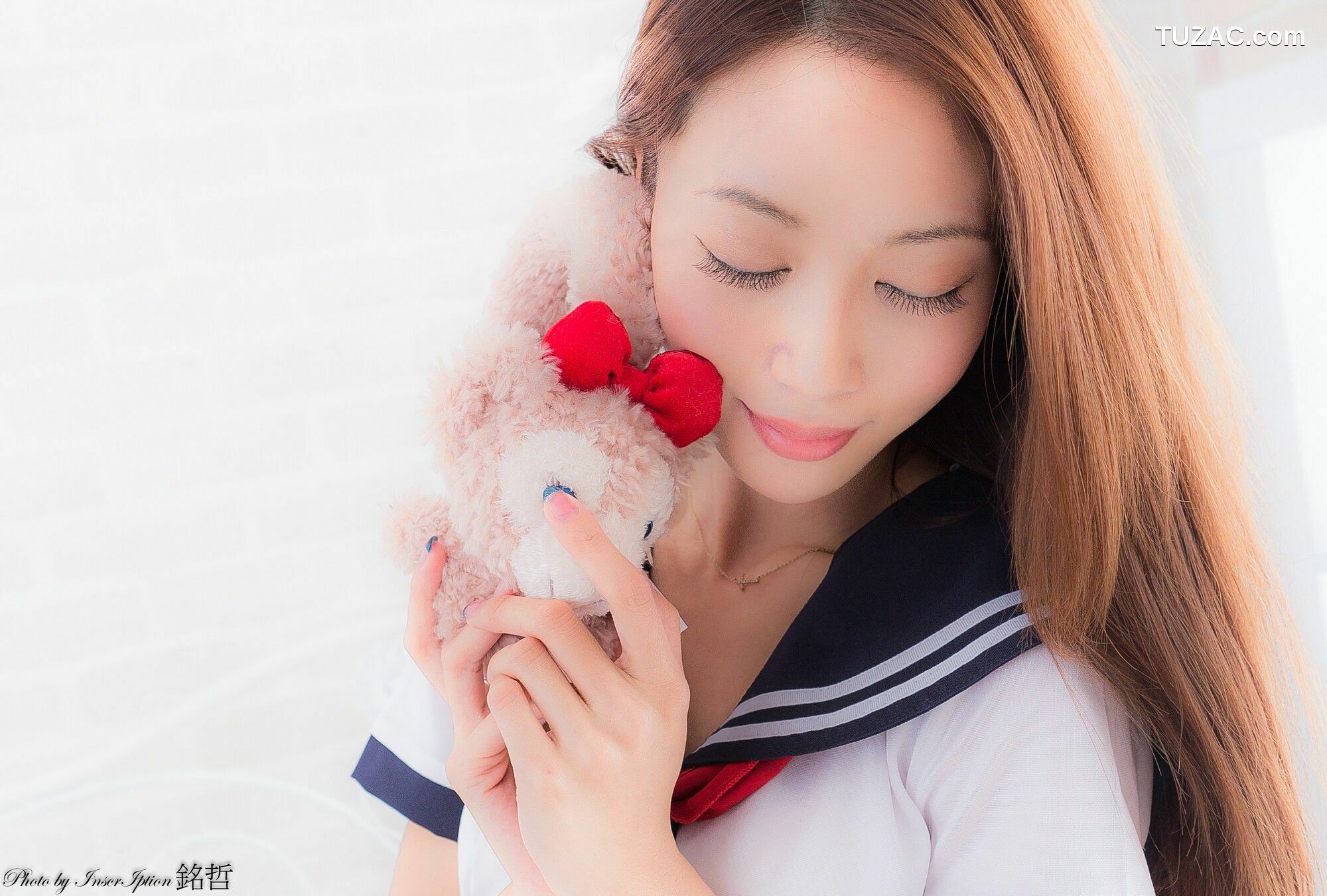 台湾正妹_ Emma江雨恩 - 美腿棚拍（4套服装） 写真集[71P]
